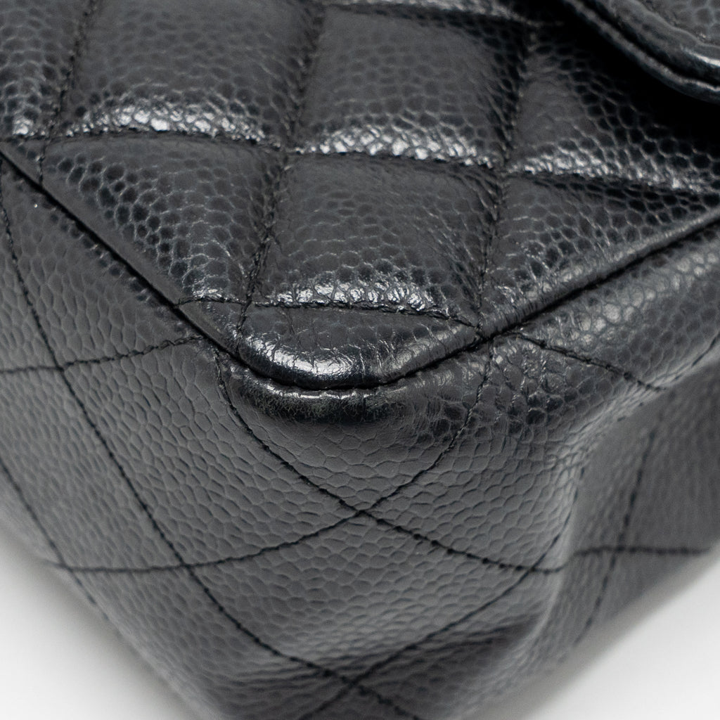 chanel-medium-classic-double-flap-bag-caviar-black-ghw-33