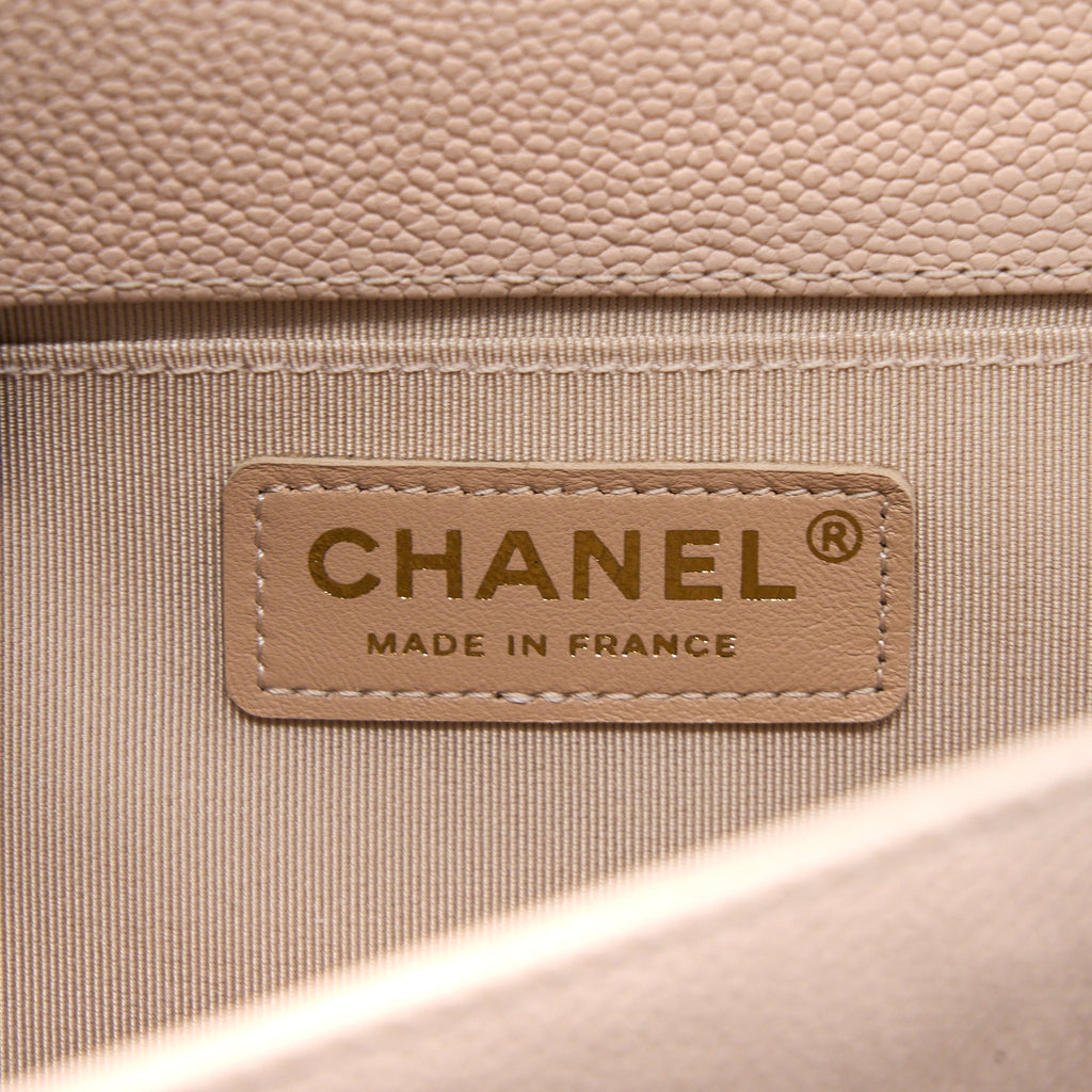 chanel-medium-boy-bag-chevron-caviar-light-pink-lghw