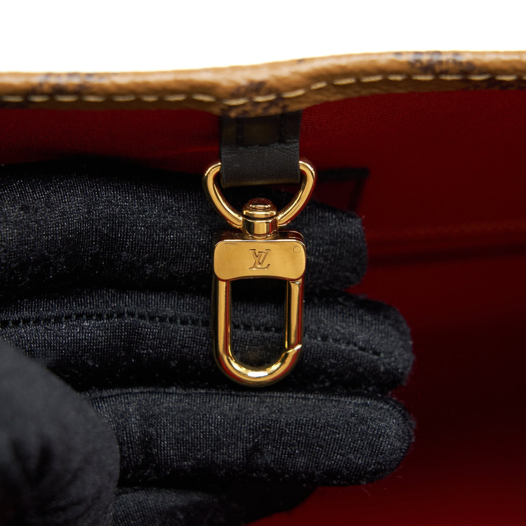 louis-vuitton-on-the-go-mm-monogram-canvas-ghw