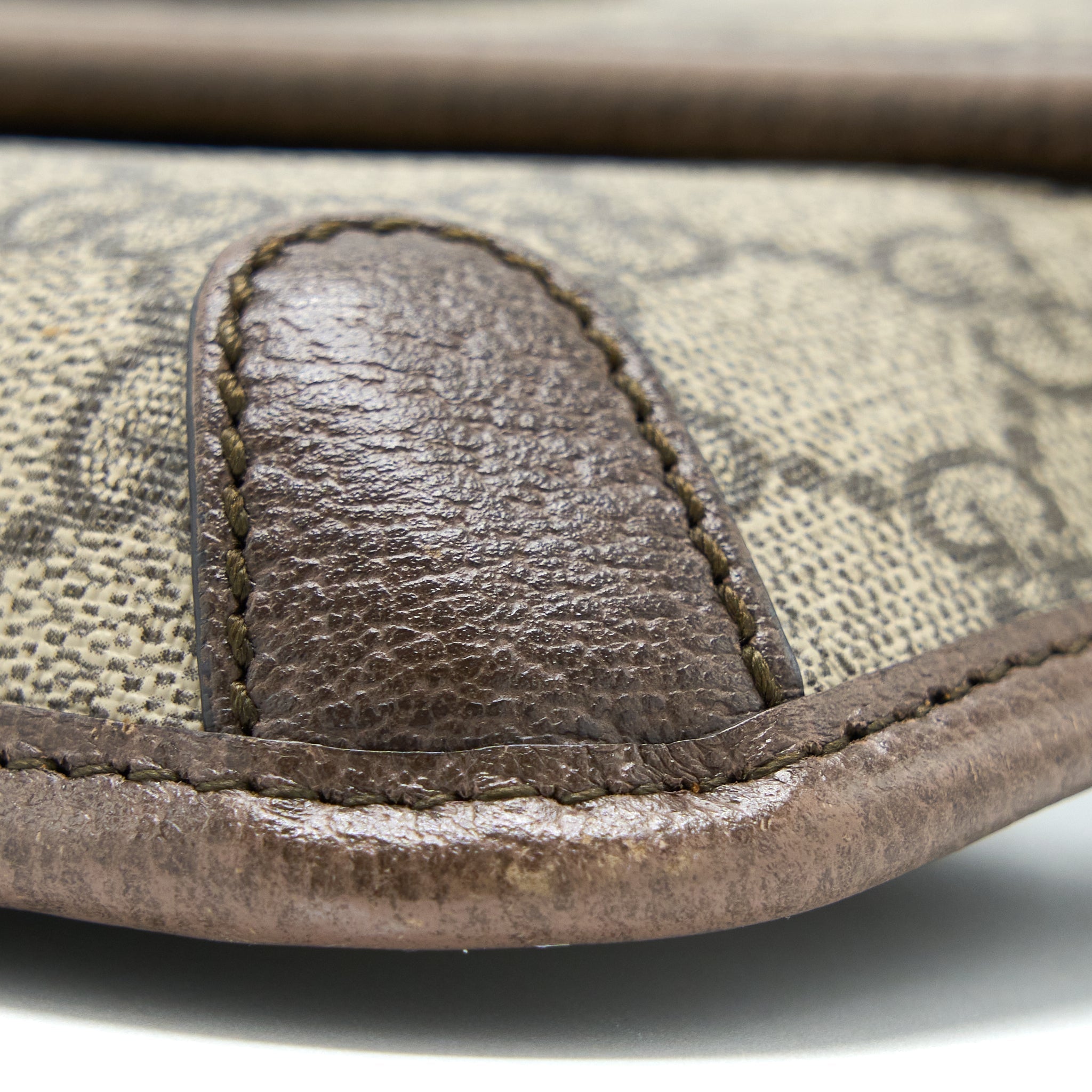 gucci-neo-vintage-gg-supreme-belt-bag-canvas-ghw