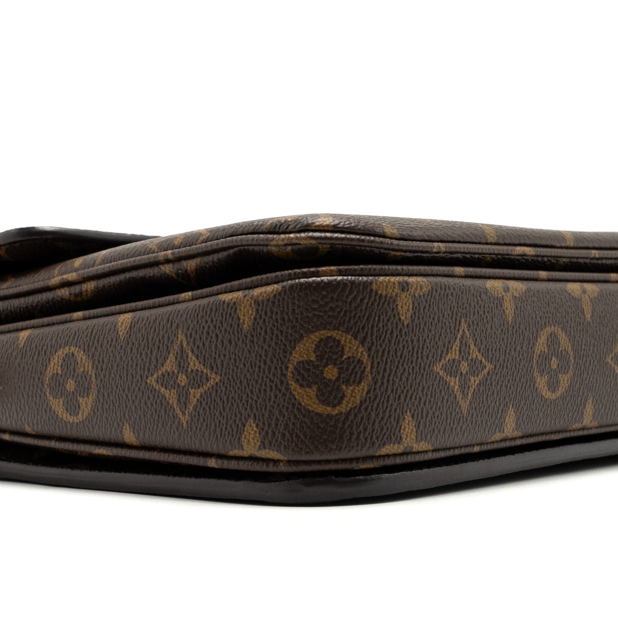 louis-vuitton-pochette-metis-monogram-canvas-ghw-14