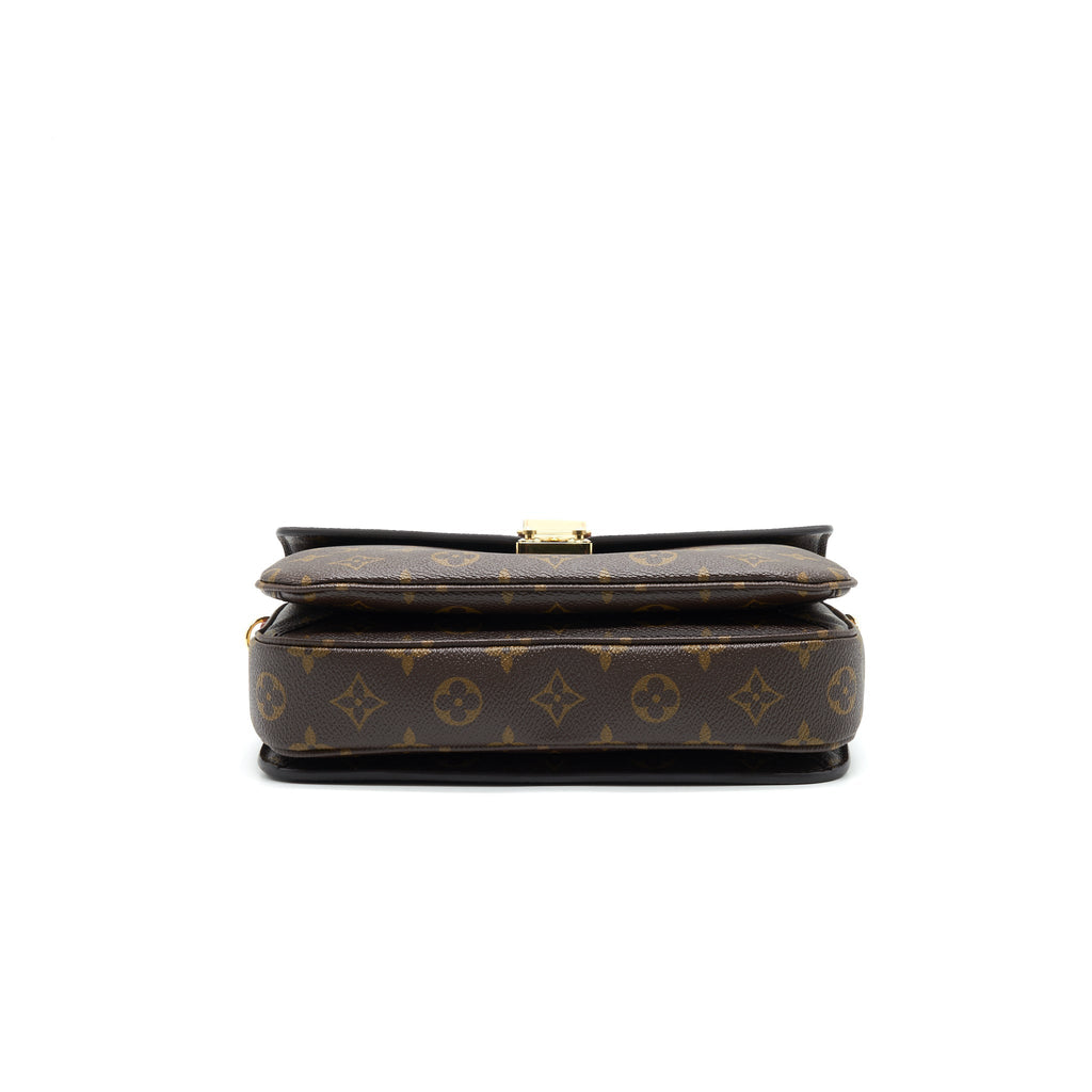 louis-vuitton-monogram-canvas-pochette-metis-1