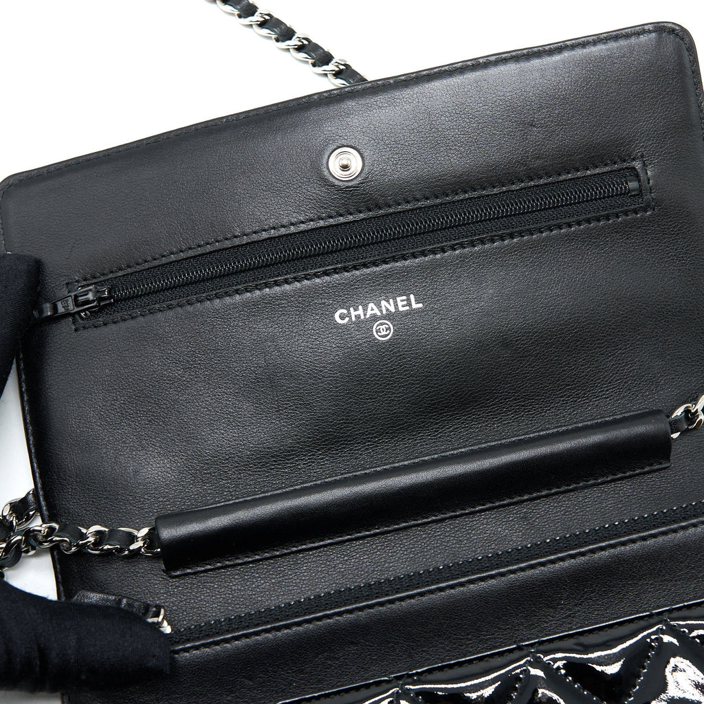 chanel-classic-wallet-on-chain-patent-black-shw