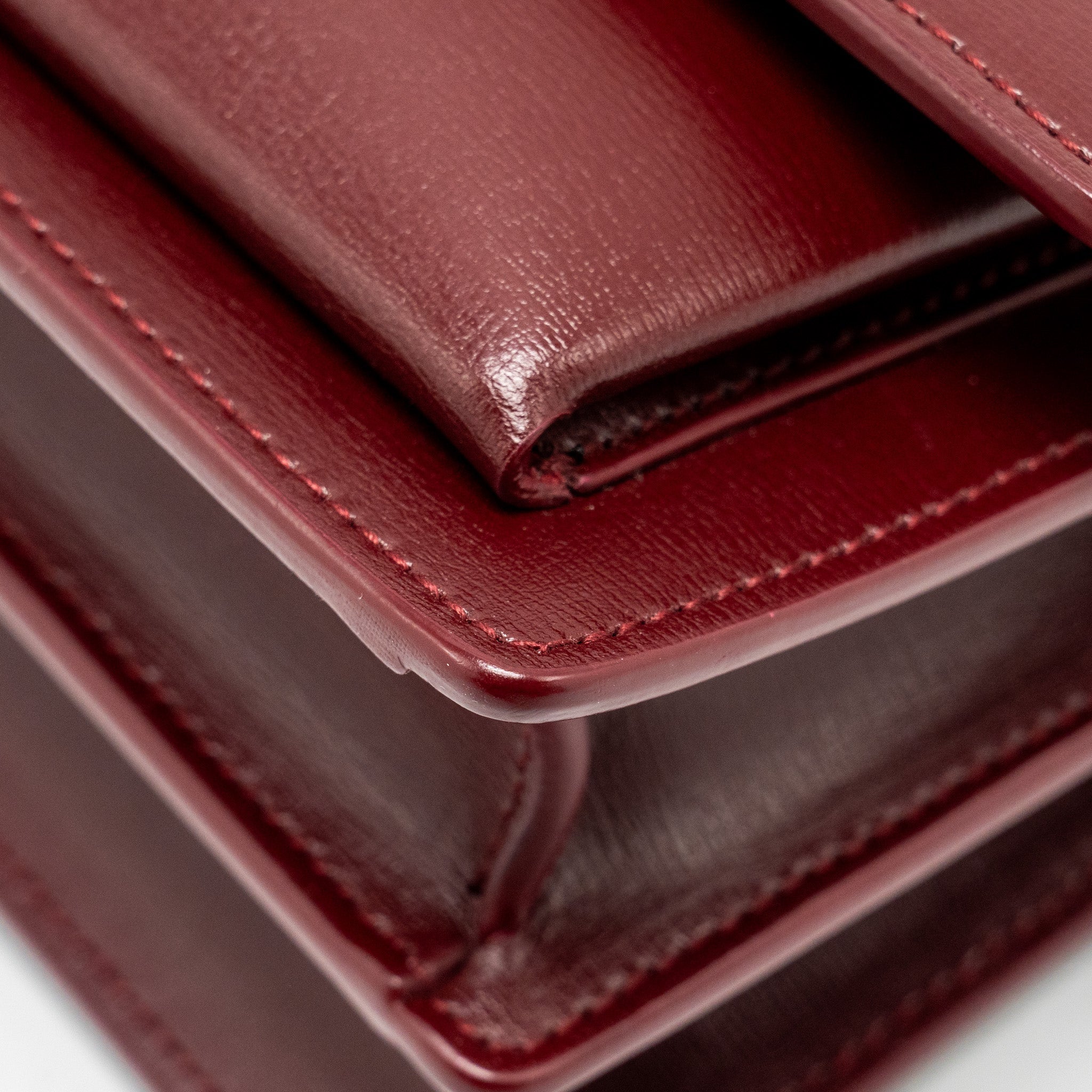 saint-laurent-ysl-sunset-bag-calfskin-burgundy-shw