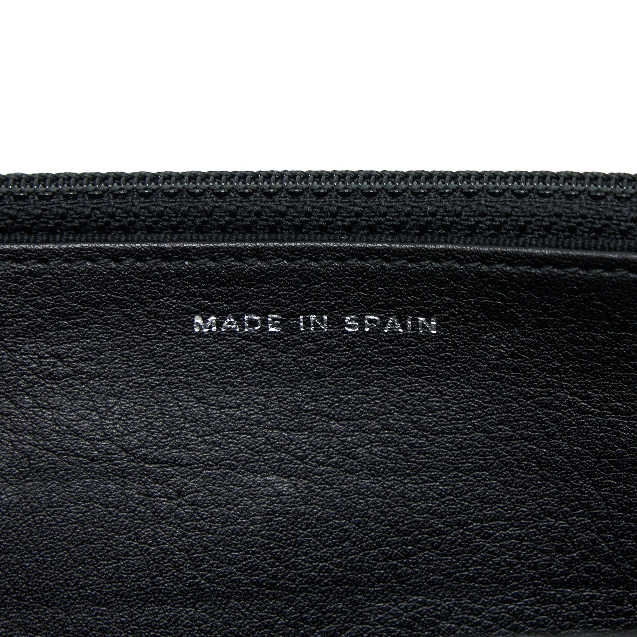 chanel-classic-wallet-on-chain-patent-black-shw