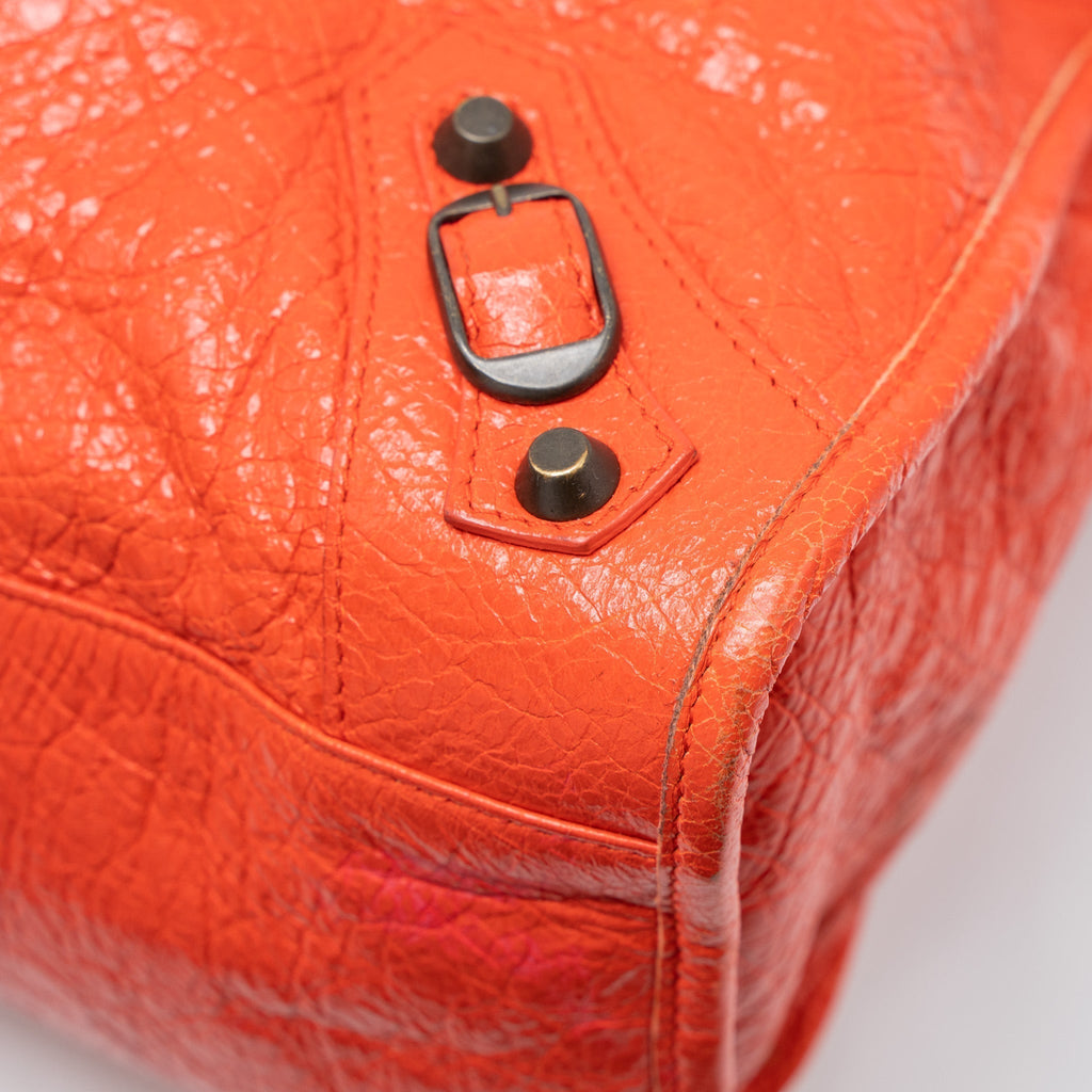 balenciaga-classic-city-bag-nappa-tomato-red-black-hardware