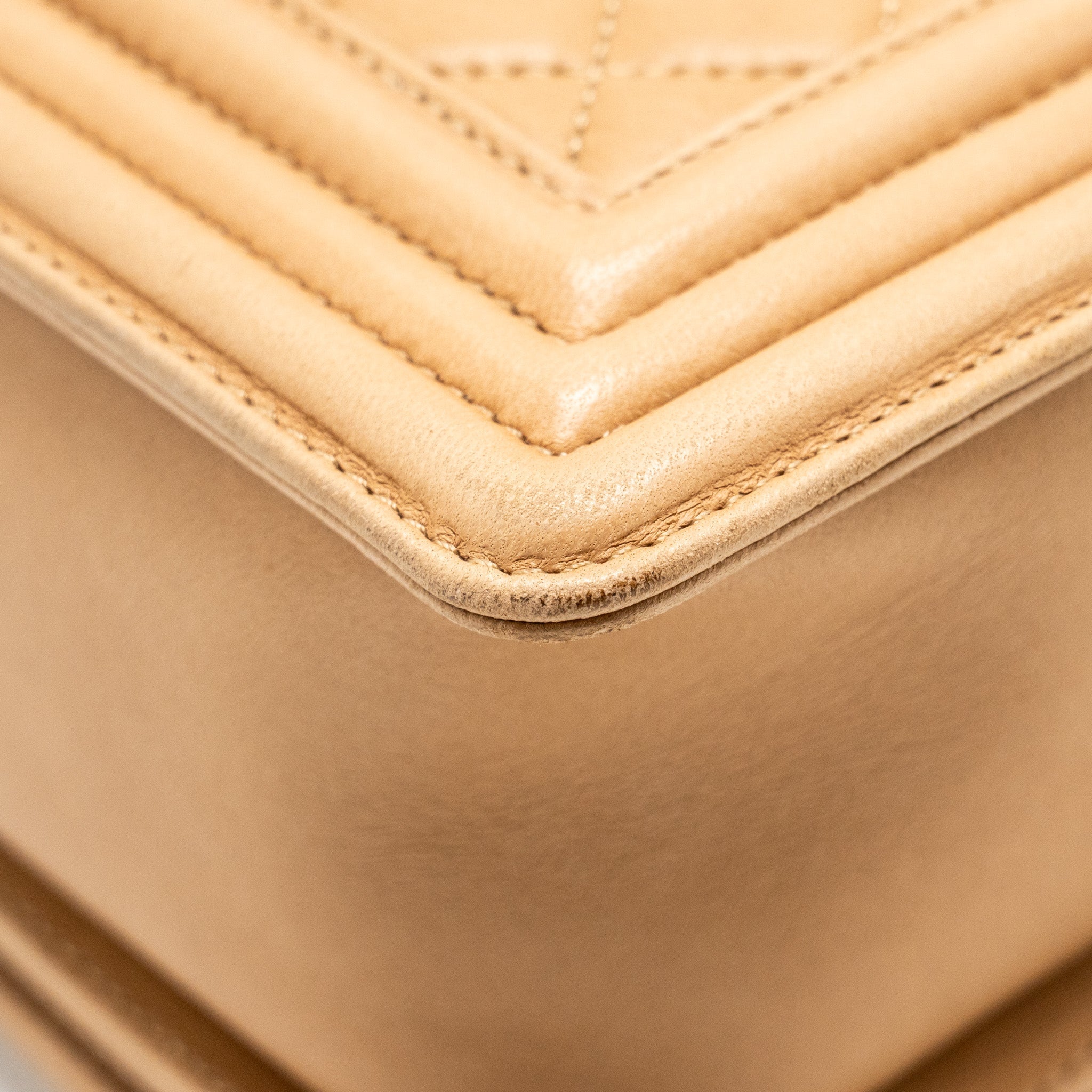 chanel-large-boy-bag-lambskin-beige-ruthenium-hardware
