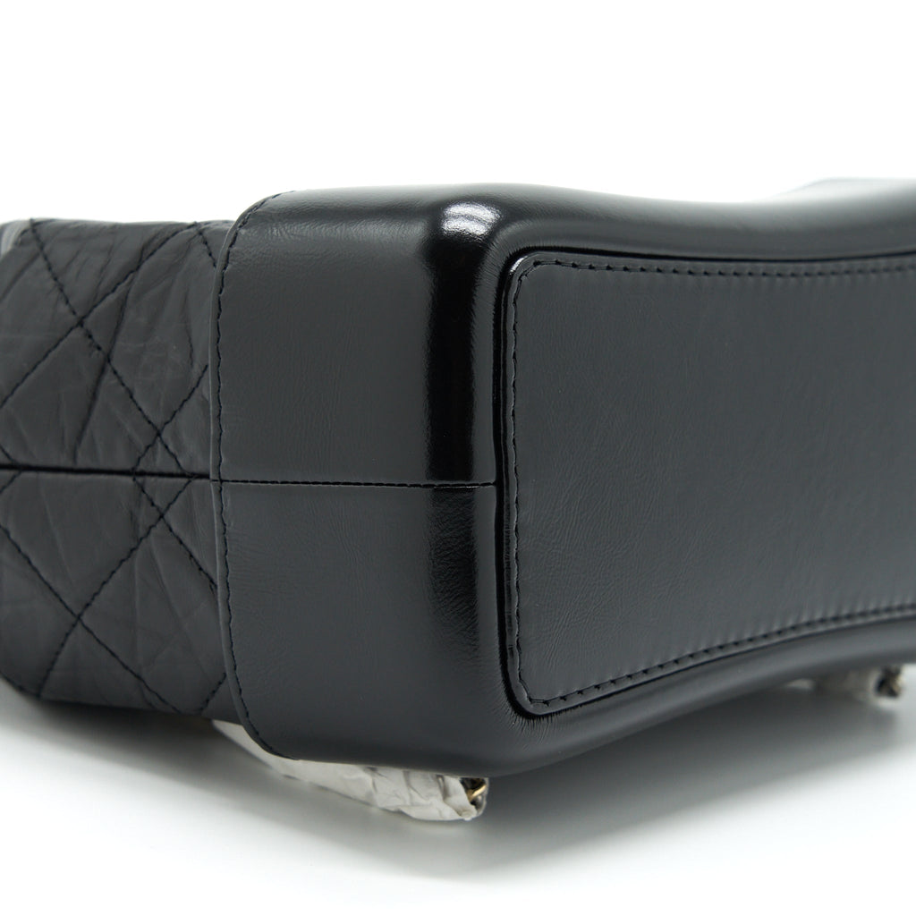 chanel-small-gabrielle-backpack-calfskin-black-with-multicolour-hardware