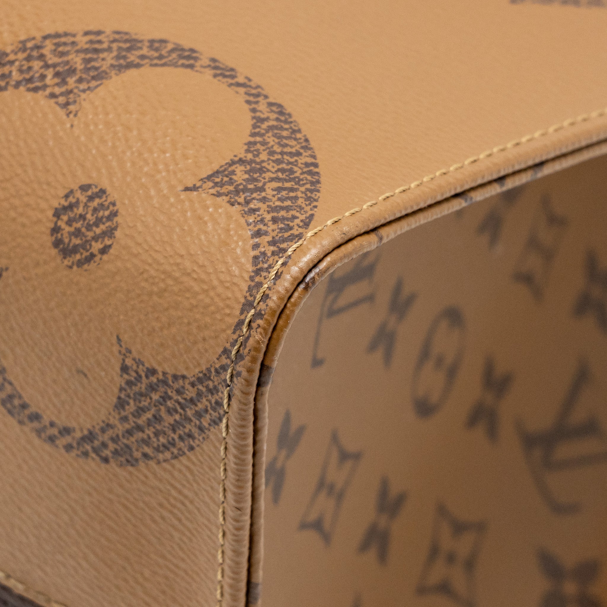 louis-vuitton-onthego-mm-monogram-canvas-ghw-9
