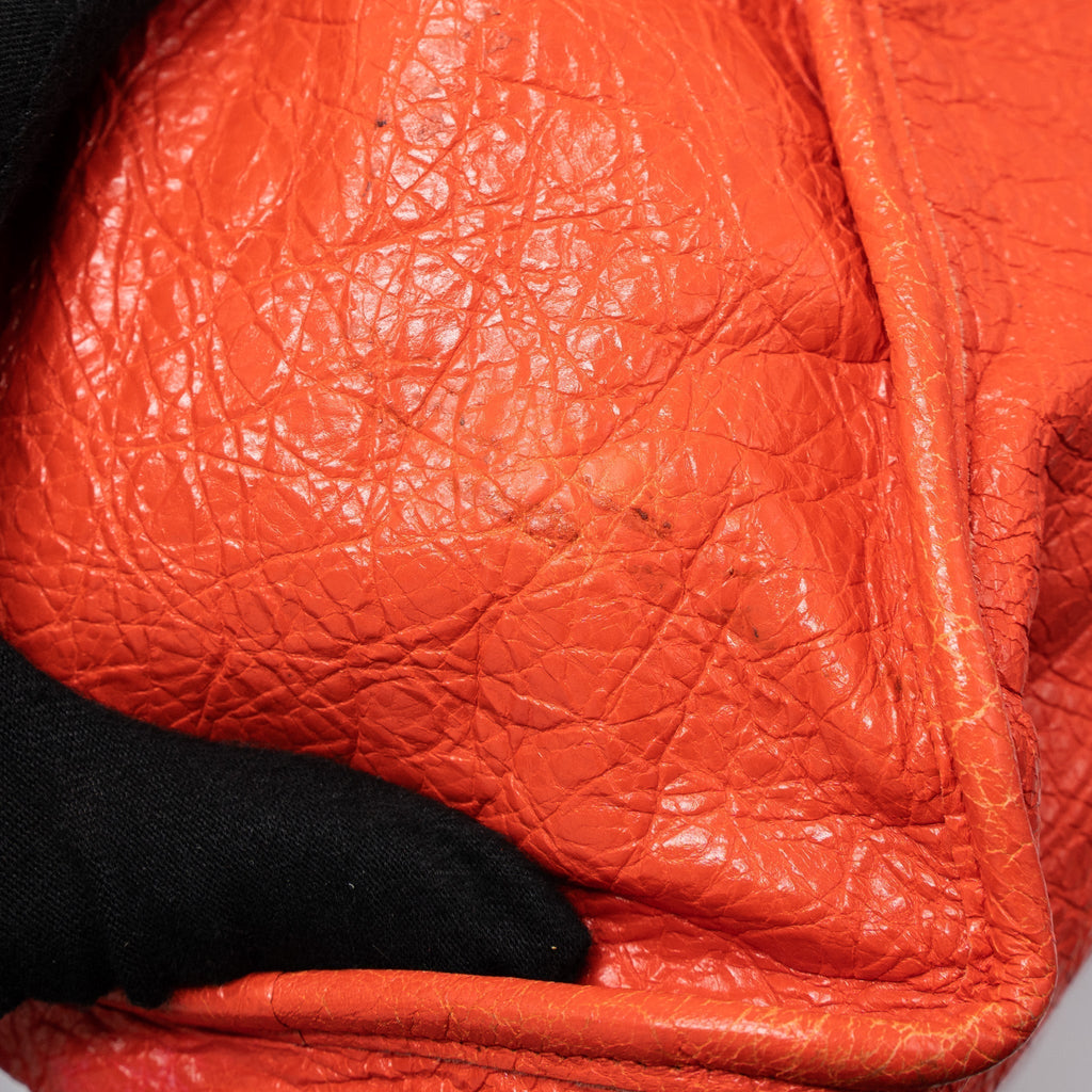 balenciaga-classic-city-bag-nappa-tomato-red-black-hardware