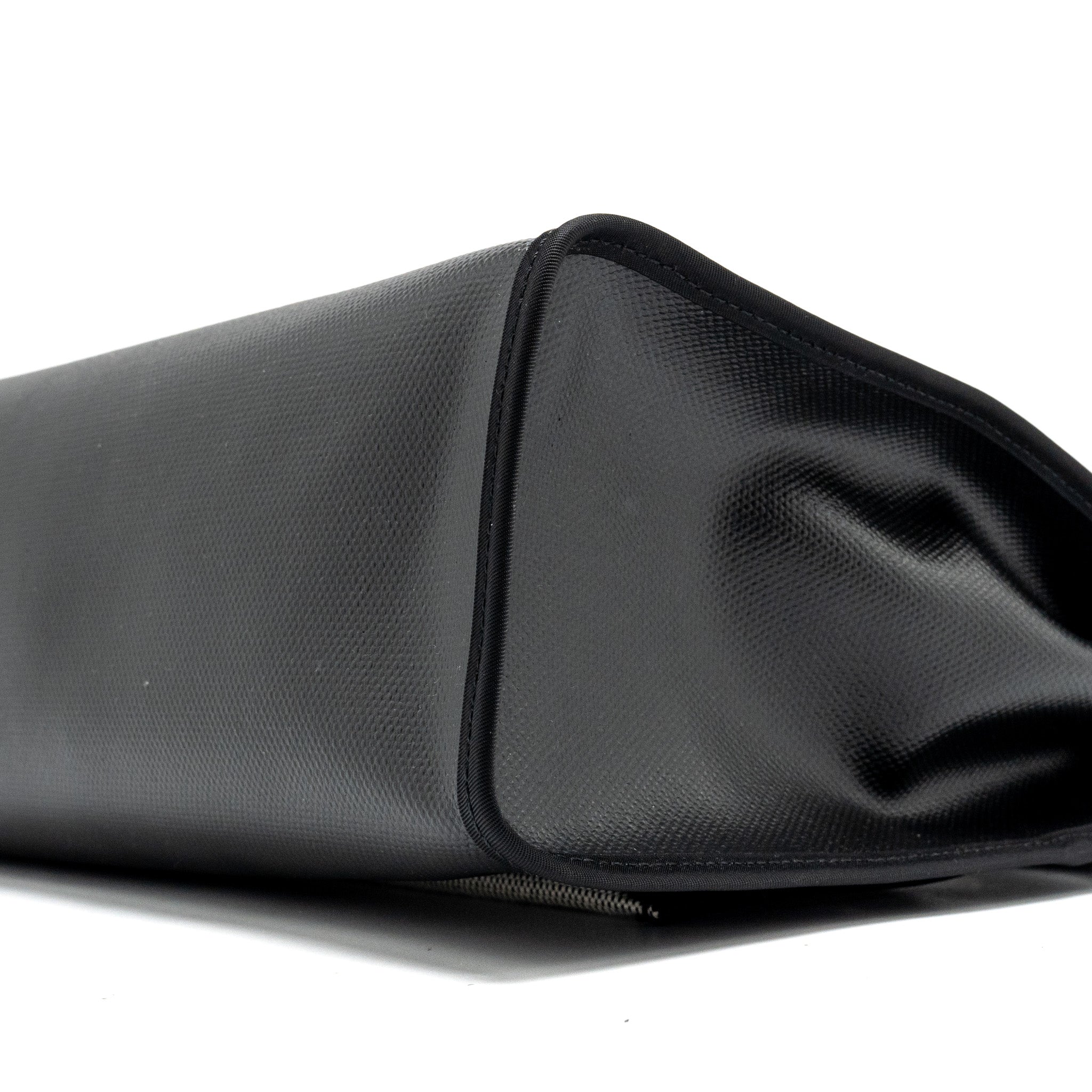hermes-herbag-31-zip-bag-berline-canvas-vache-hunter-black-ghw-stamp-w