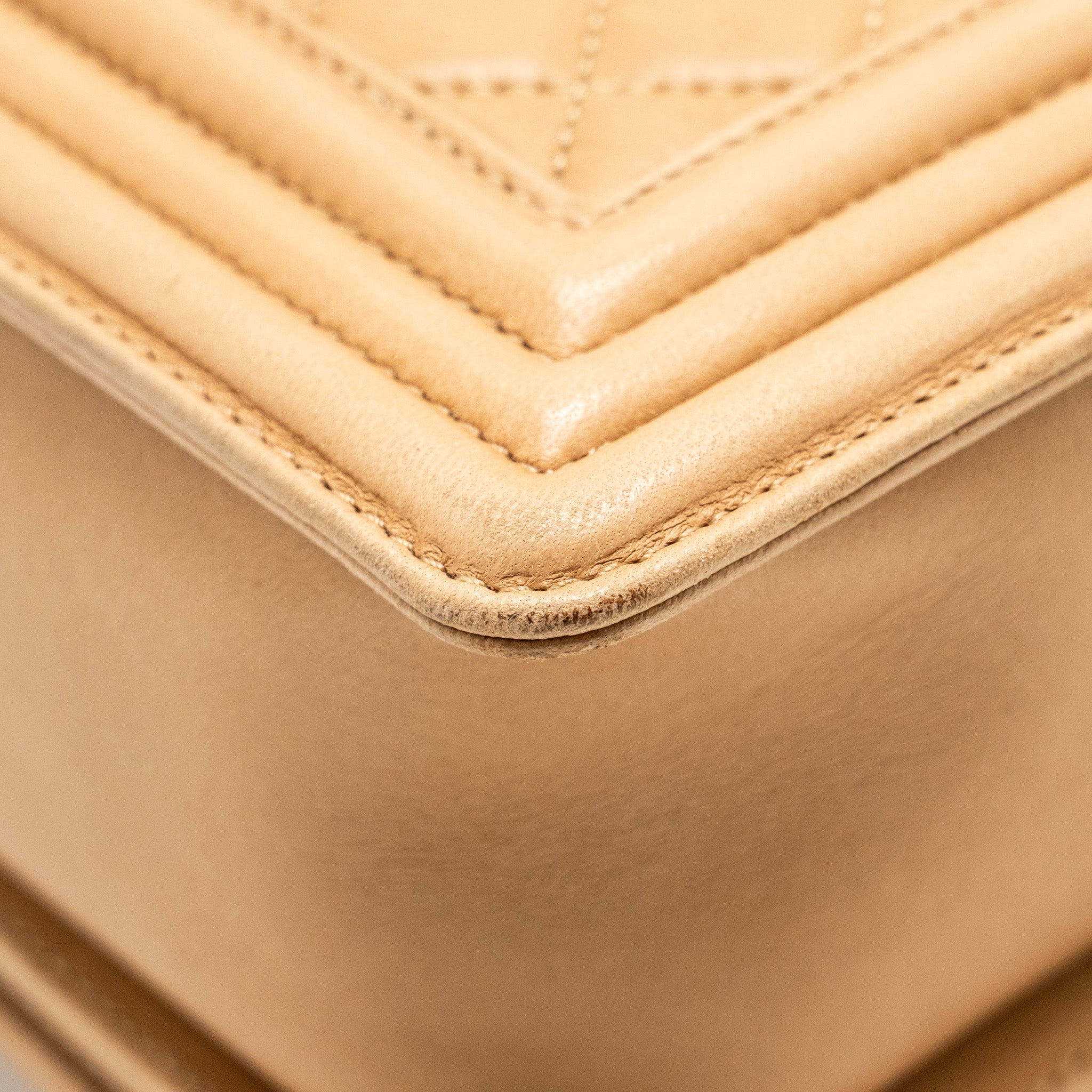 chanel-large-boy-bag-lambskin-beige-ruthenium-hardware
