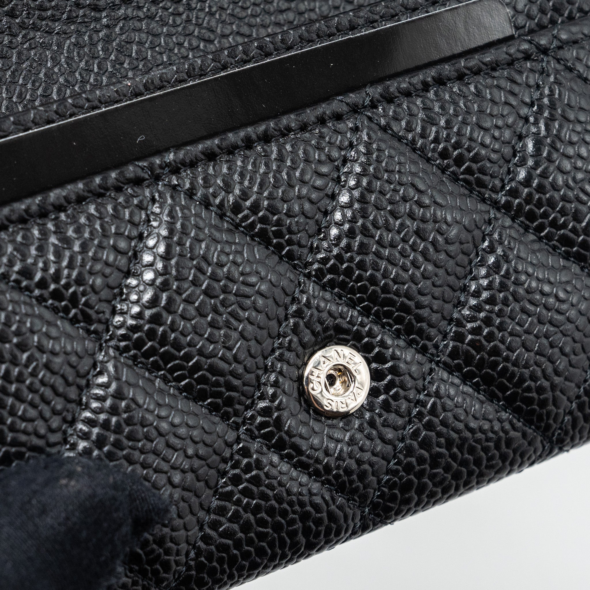 chanel-classic-flap-card-holder-caviar-black-shw-6