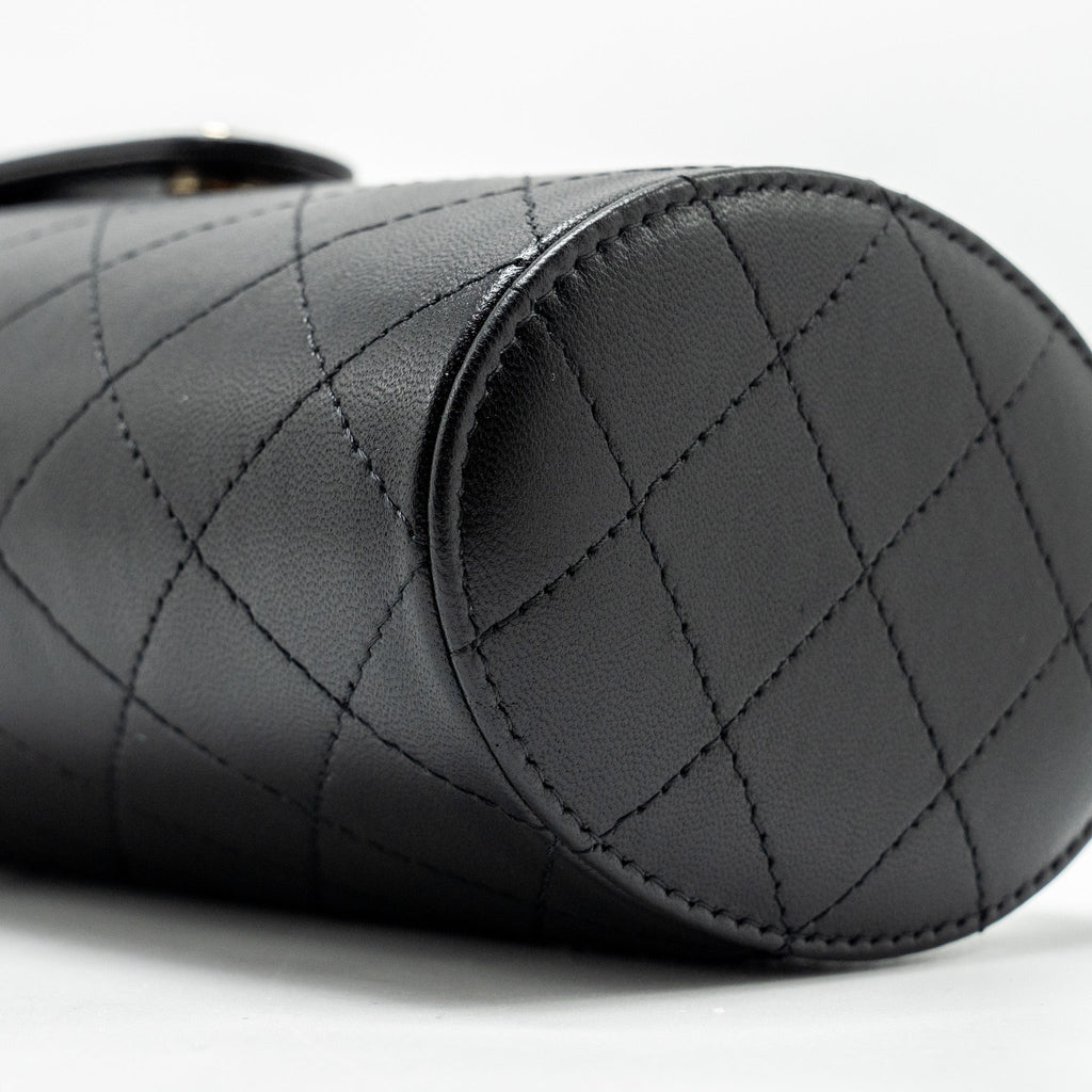 chanel-cc-round-vanity-case-with-chain-lambskin-black-lghw