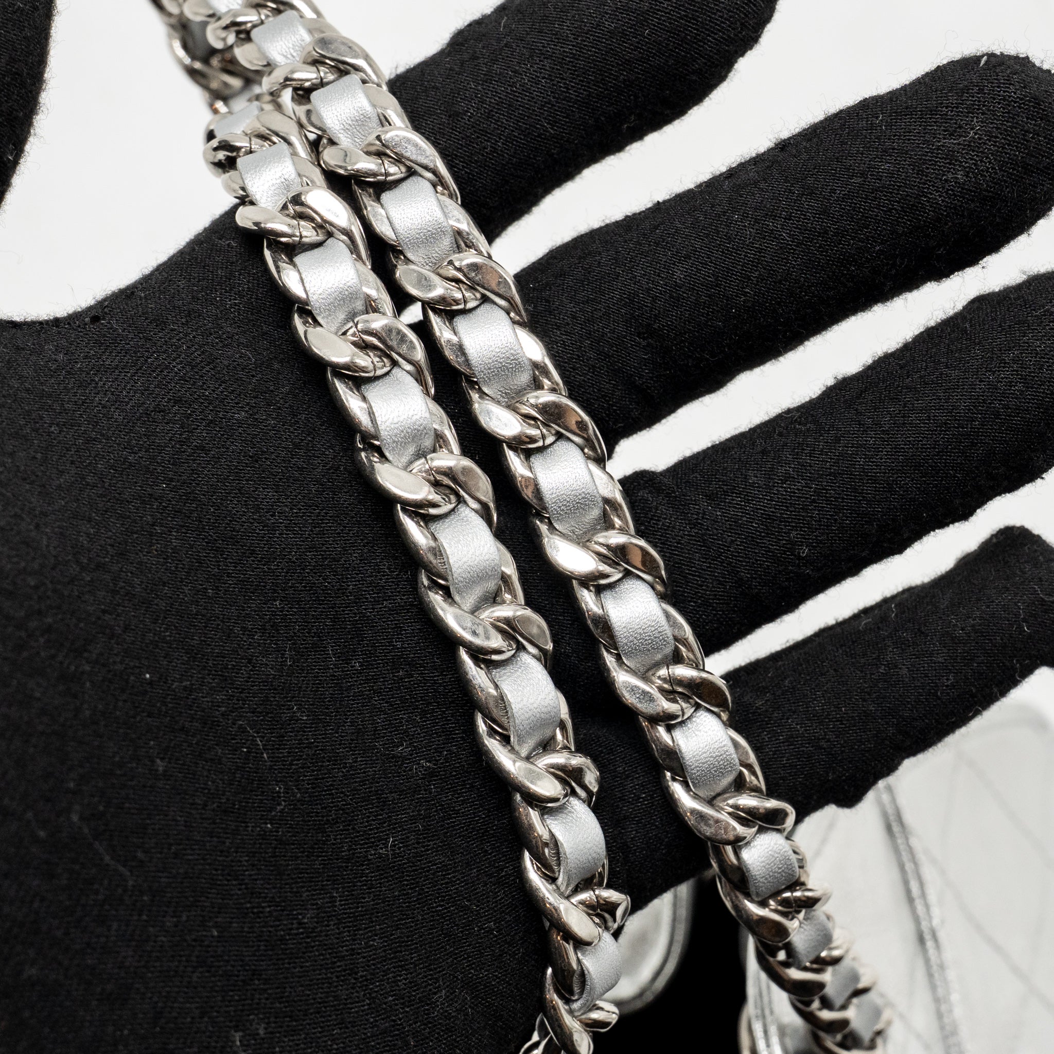 chanel-25-bag-silver