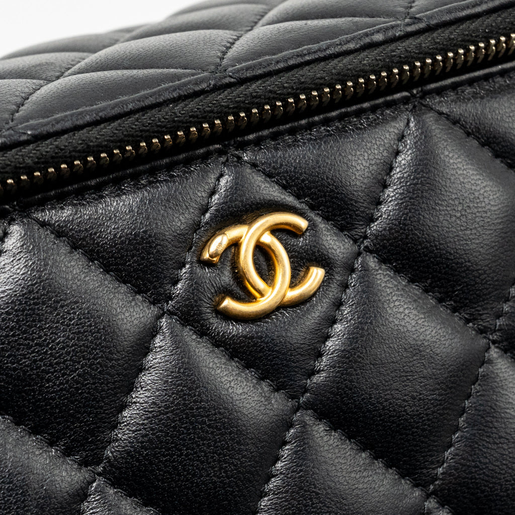 chanel-pearl-crush-long-vanity-with-chain-lambskin-black-ghw