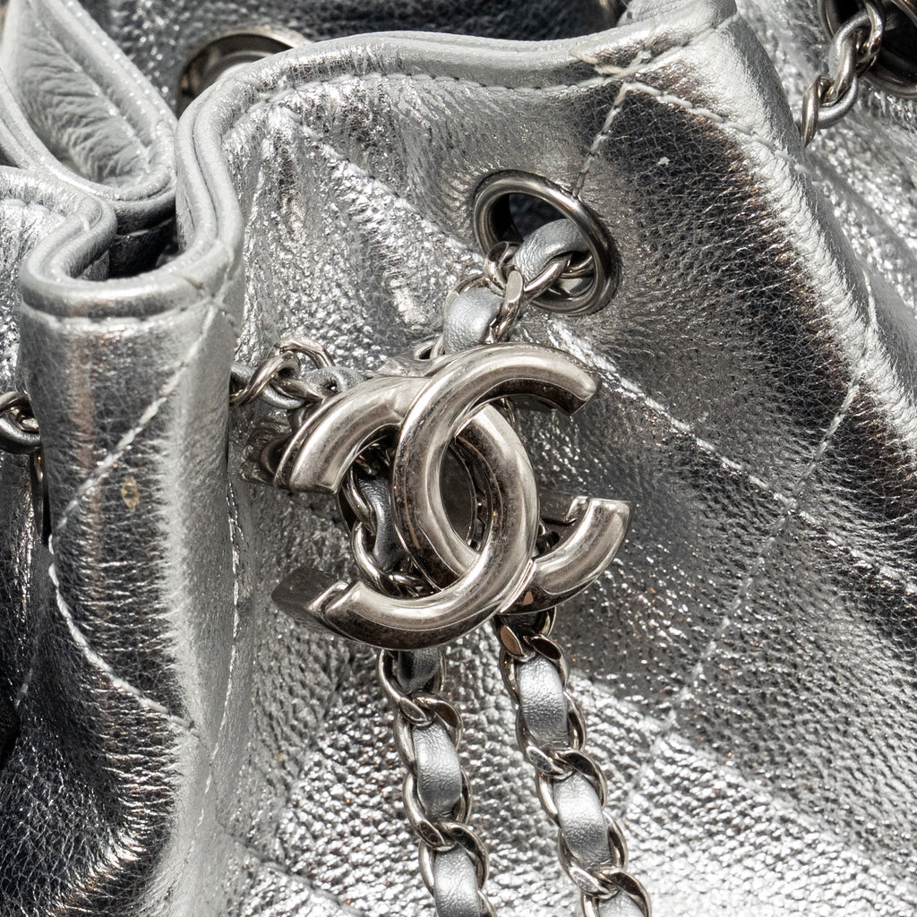 chanel-25-bag-silver