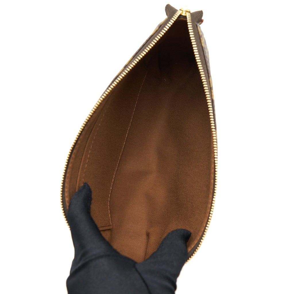 louis-vuitton-pochette-accessories-monogram-canvas-ghw