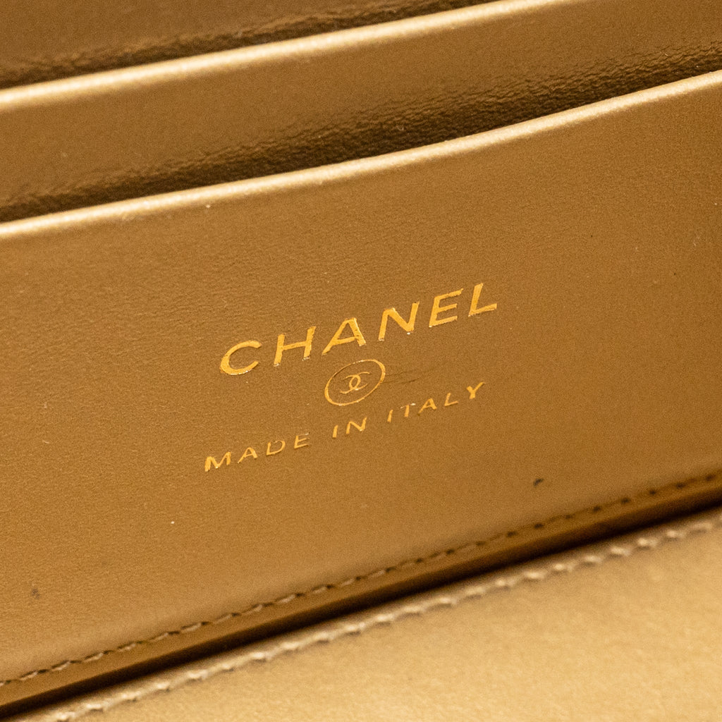 chanel-pearl-crush-long-vanity-with-chain-lambskin-black-ghw