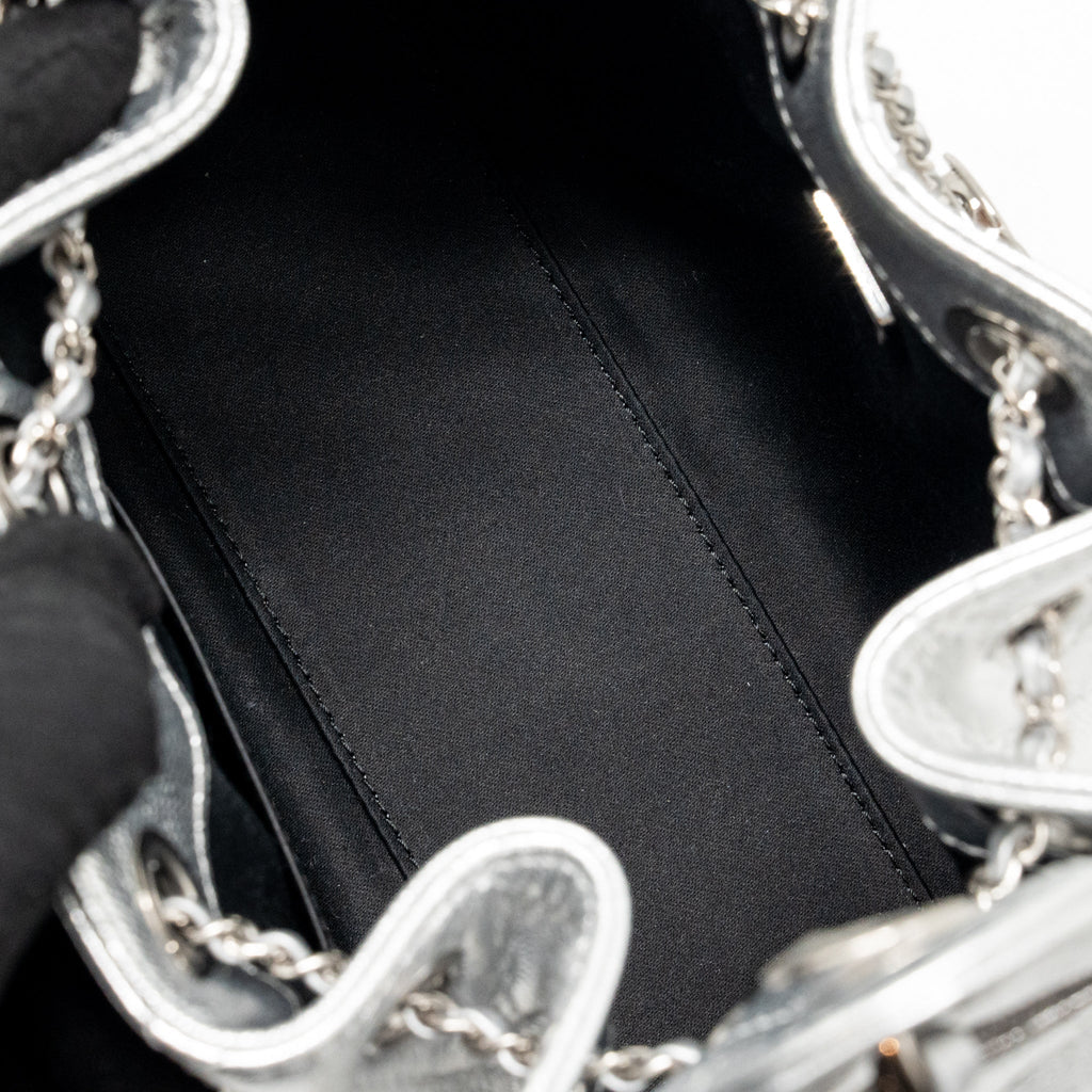 chanel-25-bag-silver