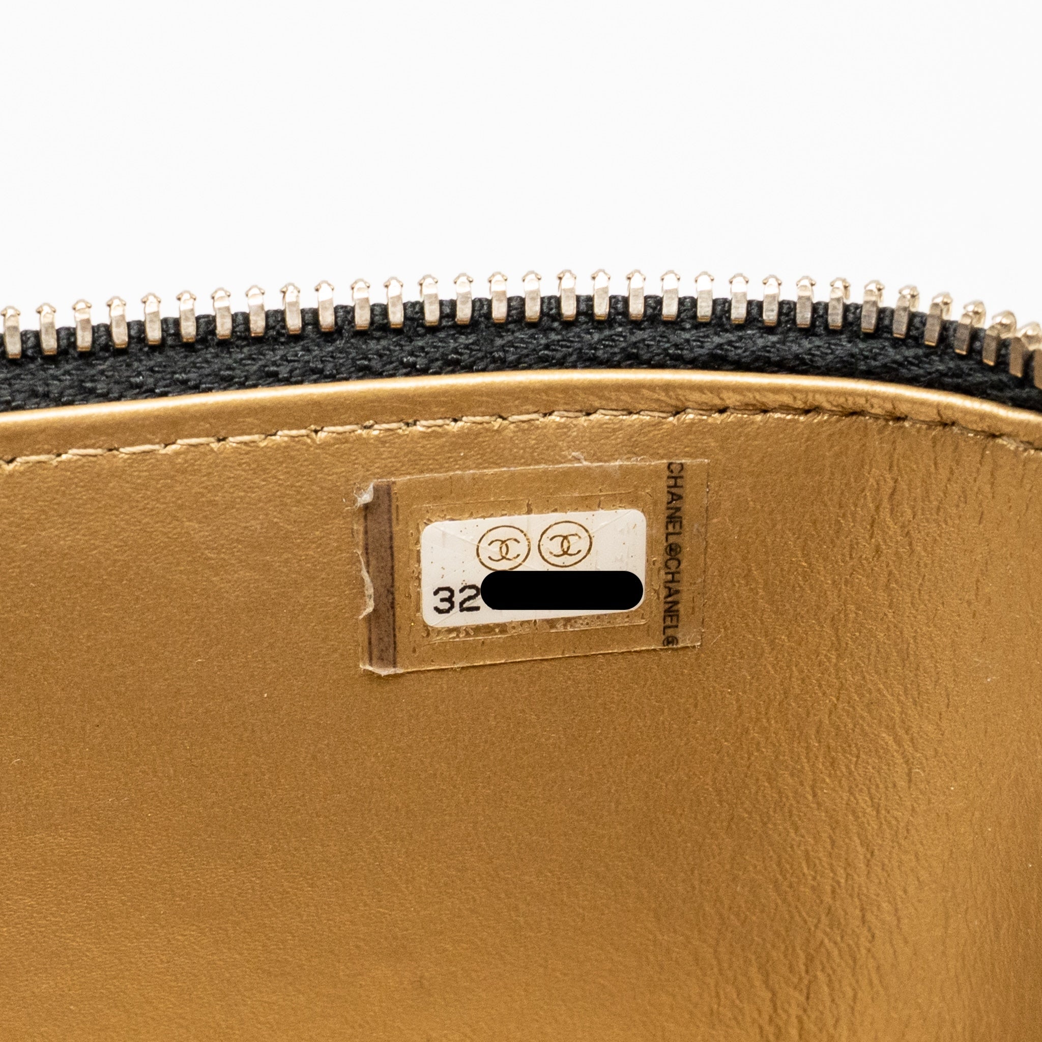 chanel-pearl-crush-long-vanity-with-chain-lambskin-black-ghw