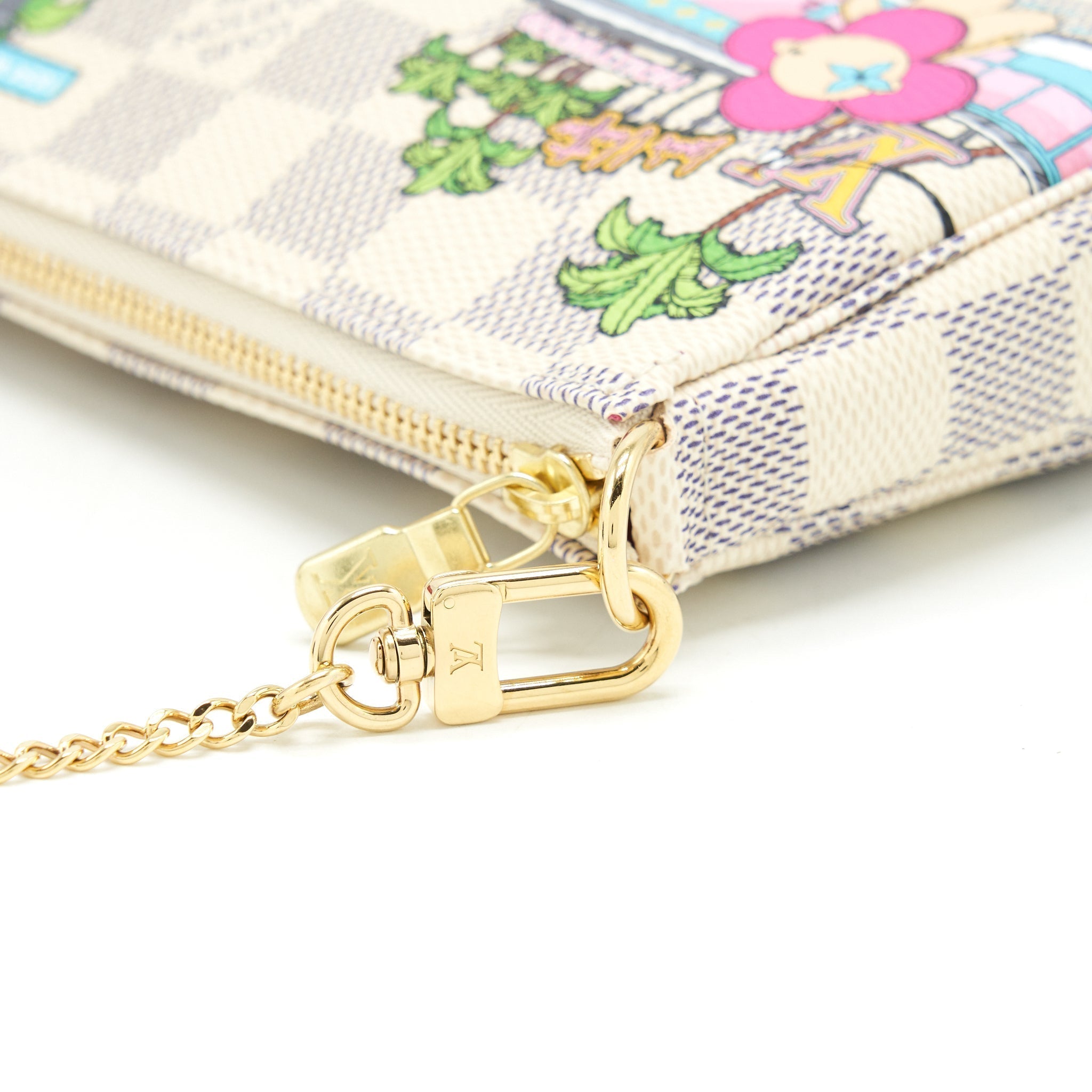 louis-vuitton-christmas-limited-mini-pochette-accessories-damier-azur-canvas