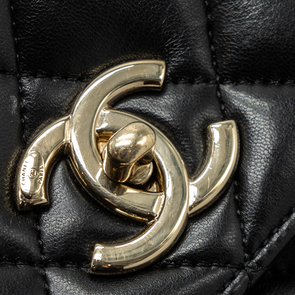 chanel-medium-trendy-cc-lambskin-black-ghw