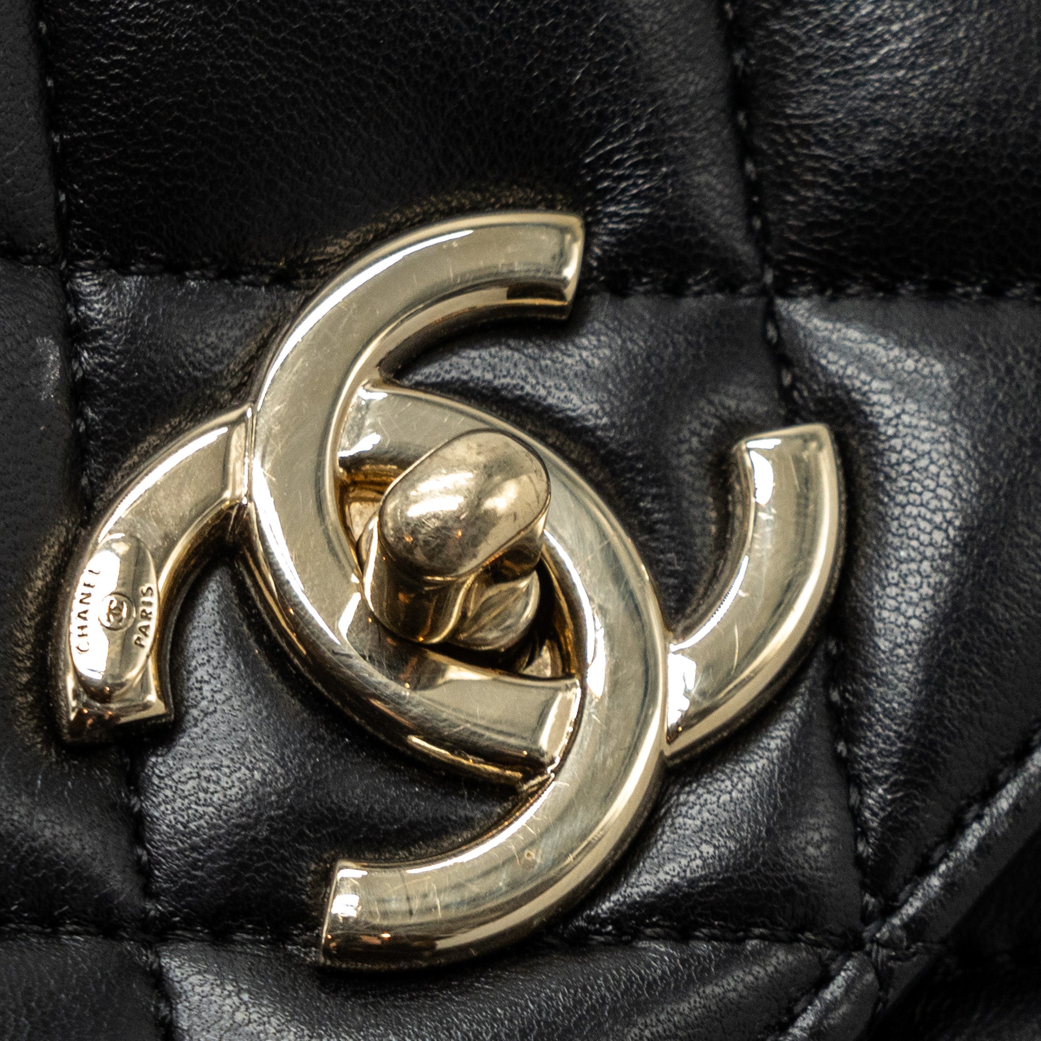 chanel-medium-trendy-cc-lambskin-black-ghw