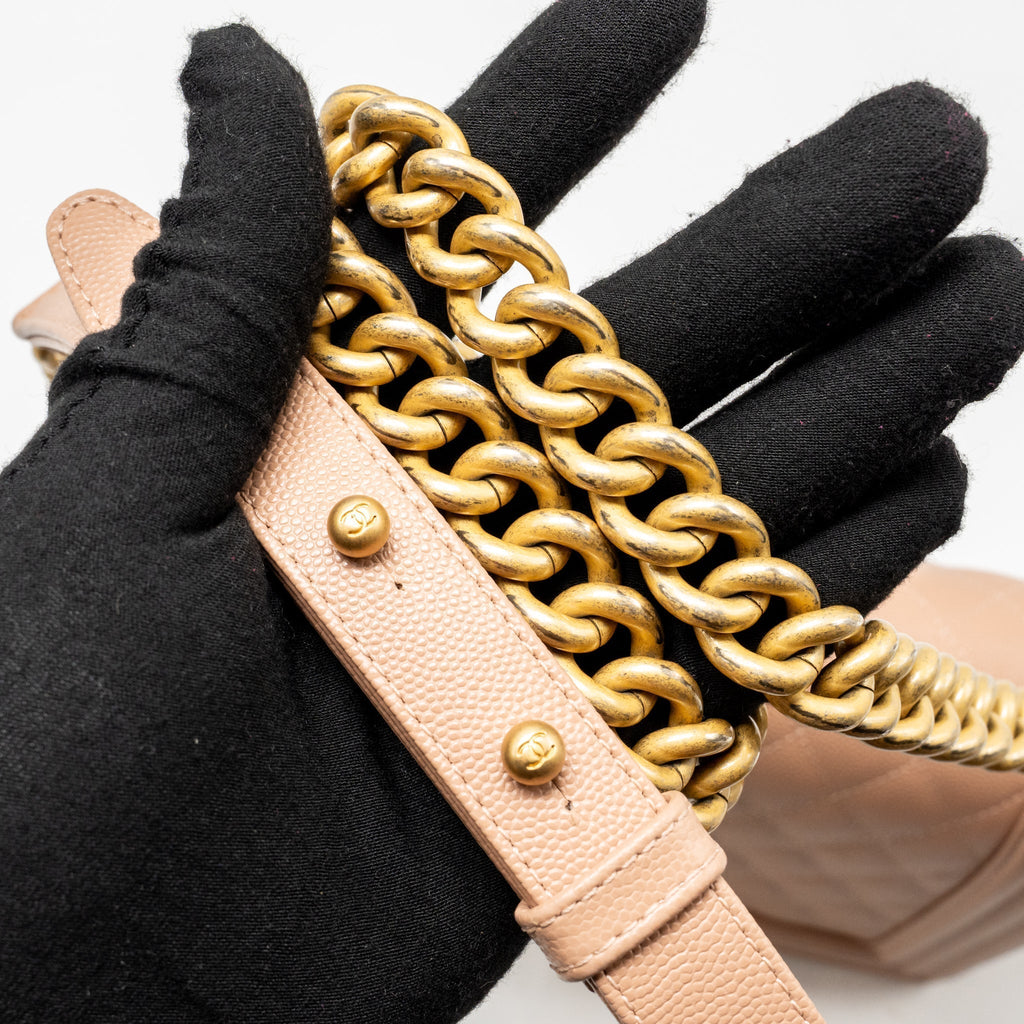 chanel-boy-bag-pink