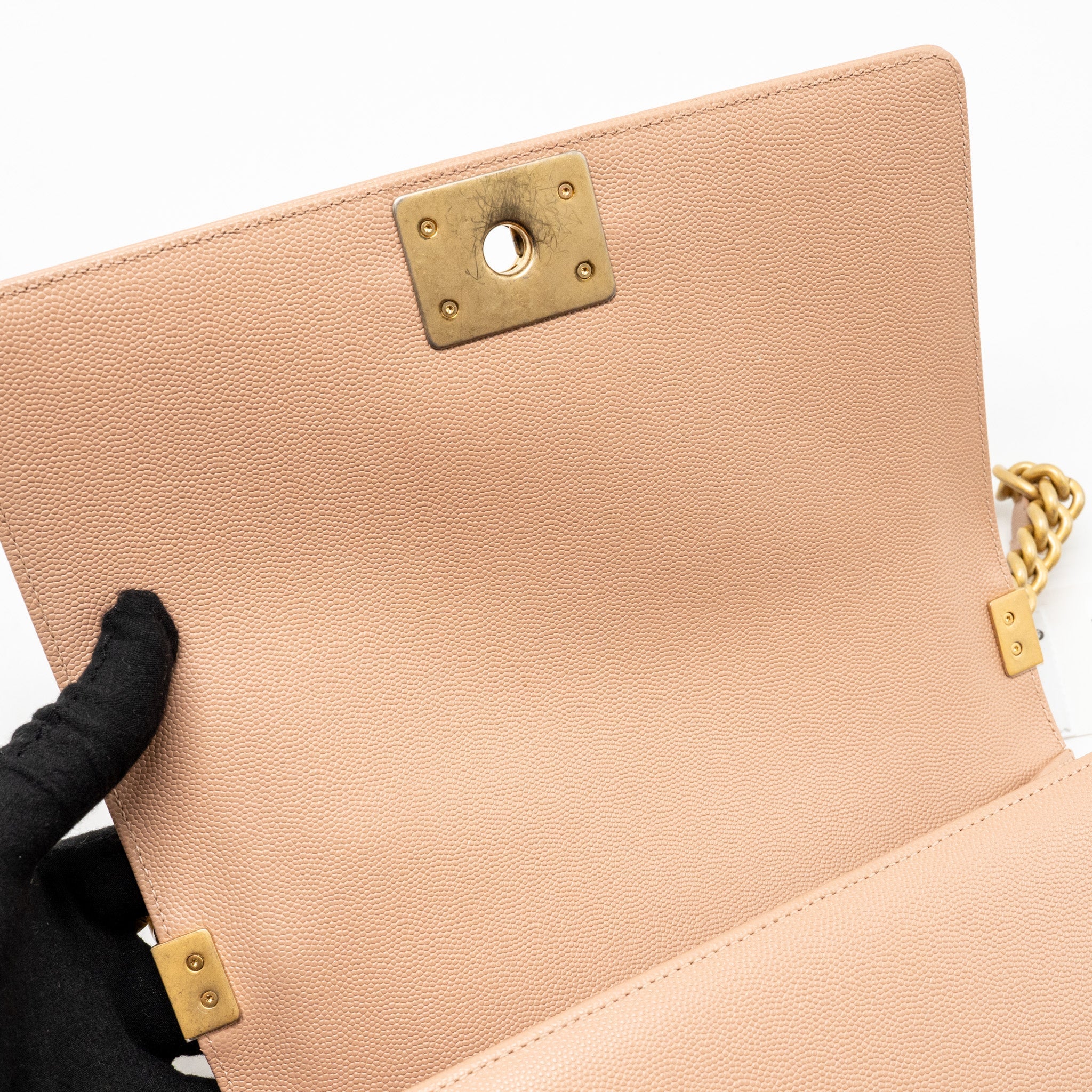 chanel-boy-bag-pink
