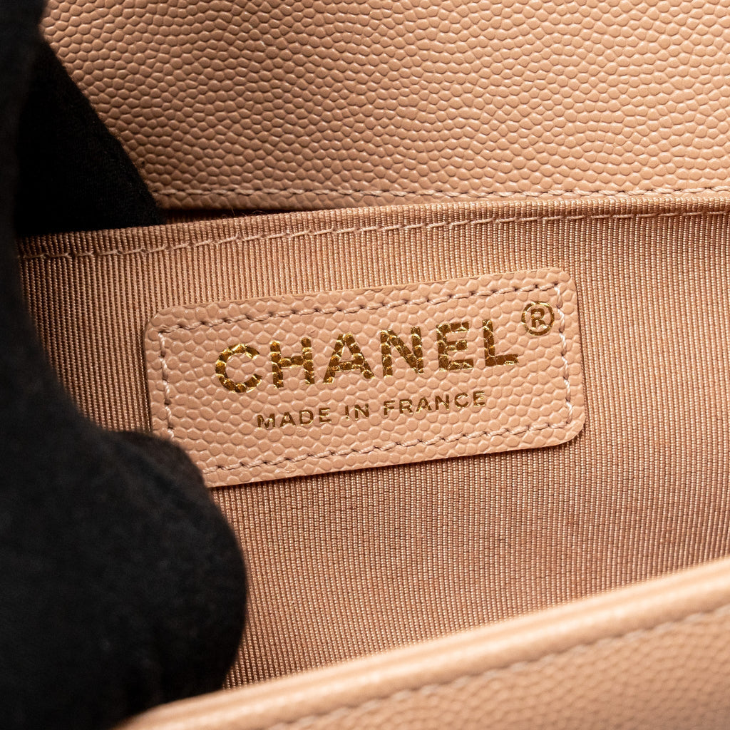 chanel-boy-bag-pink