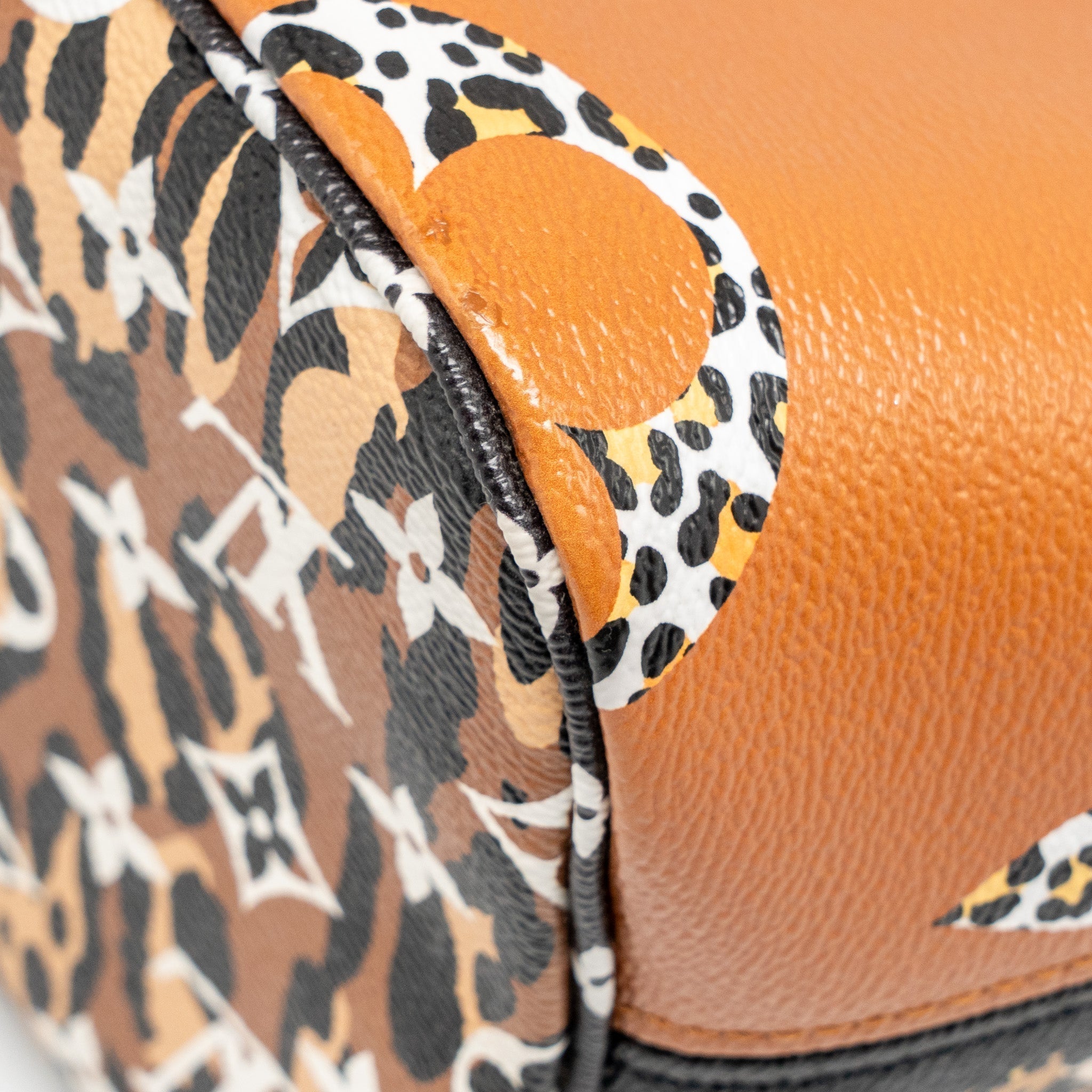 louis-vuitton-neverfull-mm-giant-monogram-canvas-multicolour-ghw-1