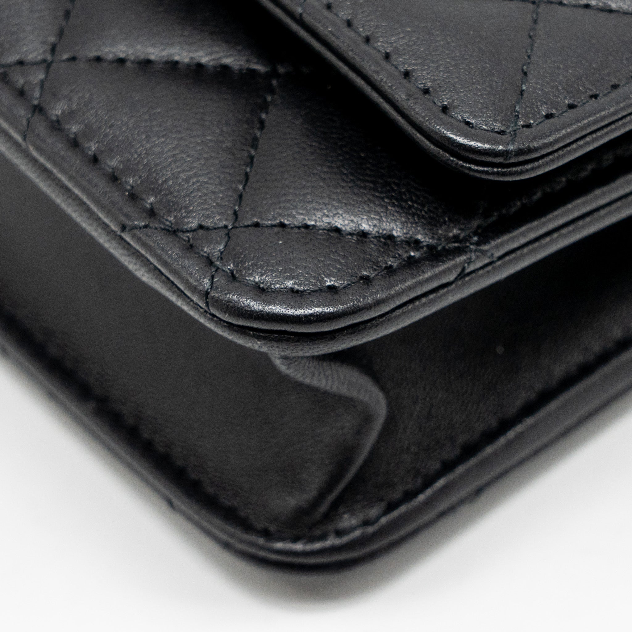 chanel-trendy-cc-wallet-on-chain-lambskin-black-lghw-microchip-copy