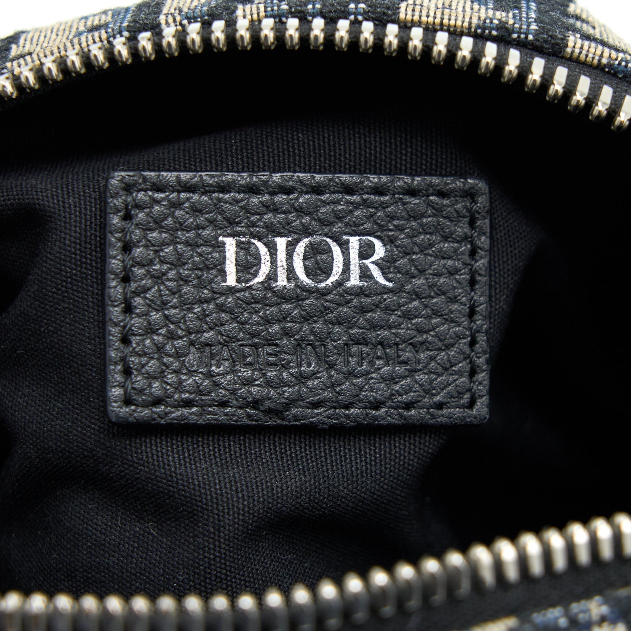 dior-roller-messenger-bag-blue-oblique-jacquard