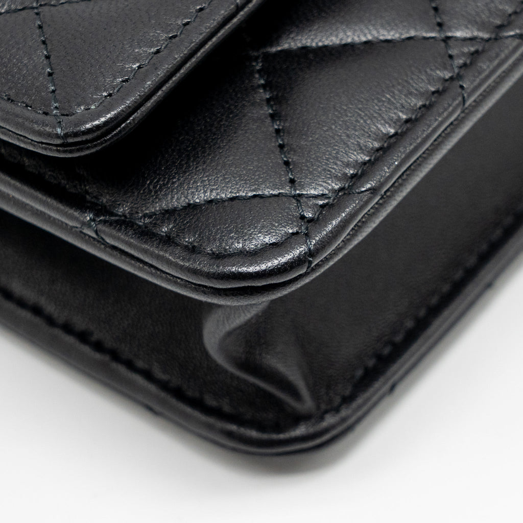 chanel-trendy-cc-wallet-on-chain-lambskin-black-lghw-microchip-copy