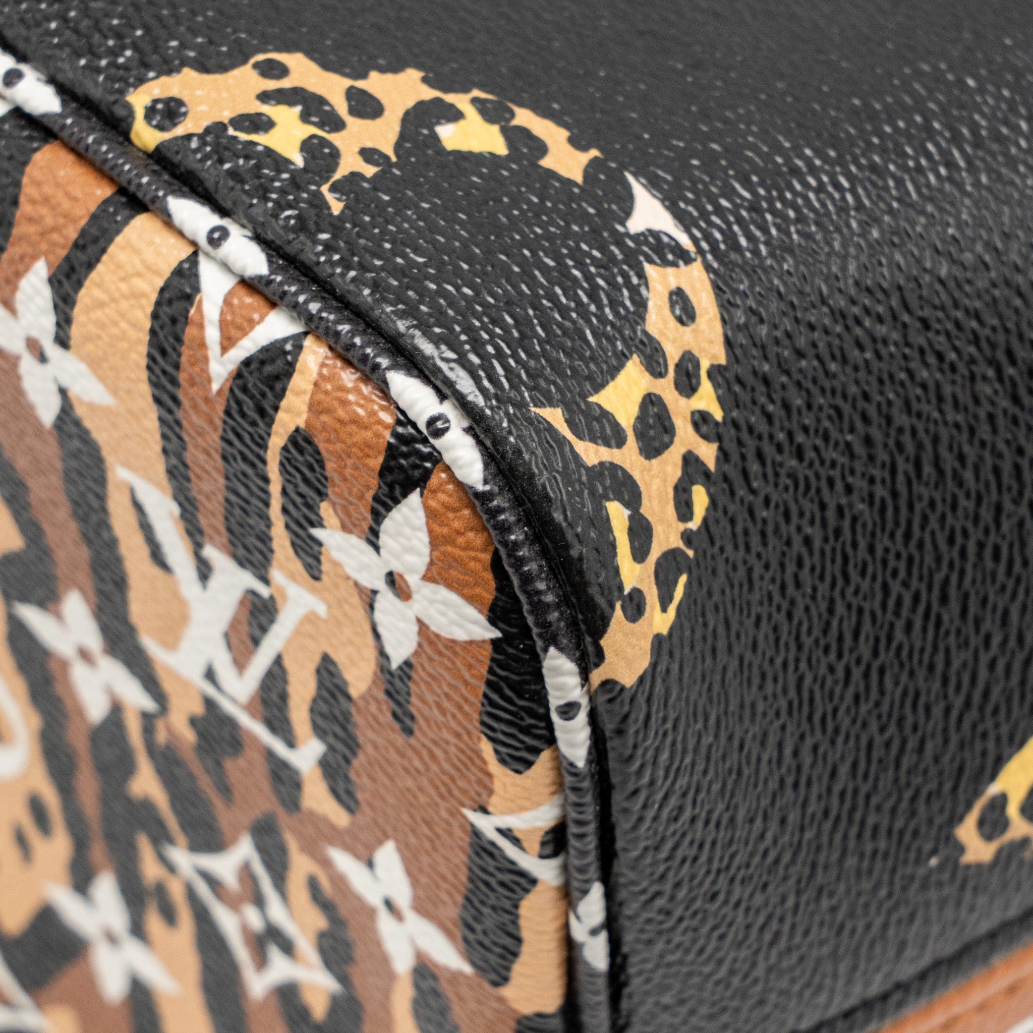 louis-vuitton-neverfull-mm-giant-monogram-canvas-multicolour-ghw-1