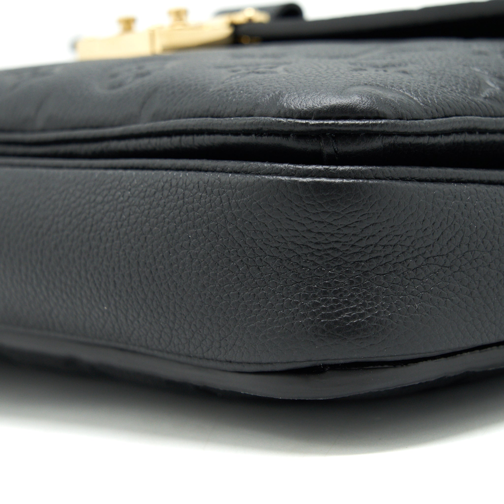 louis-vuitton-metis-pochette-calfskin-black-monogram-canvas