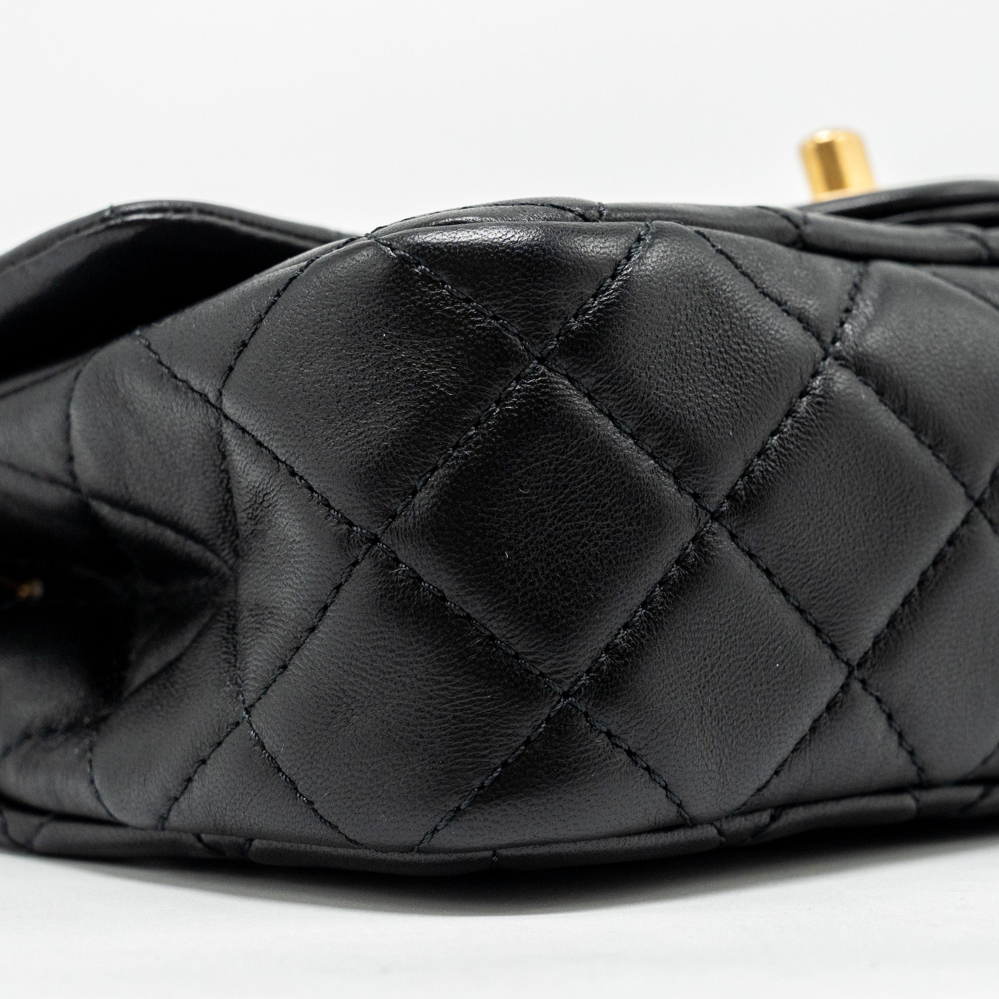 chanel-pearl-crush-mini-rectangular-flap-bag-lambskin-black-ghw-microchip-copy-1