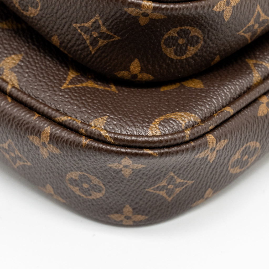 louis-vuitton-multi-pochette-accessories-monogram-canvas-ghw