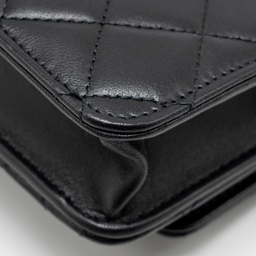 chanel-trendy-cc-wallet-on-chain-lambskin-black-lghw-microchip-copy