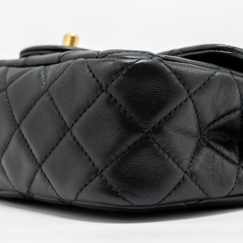 chanel-pearl-crush-mini-rectangular-flap-bag-lambskin-black-ghw-microchip-copy-1