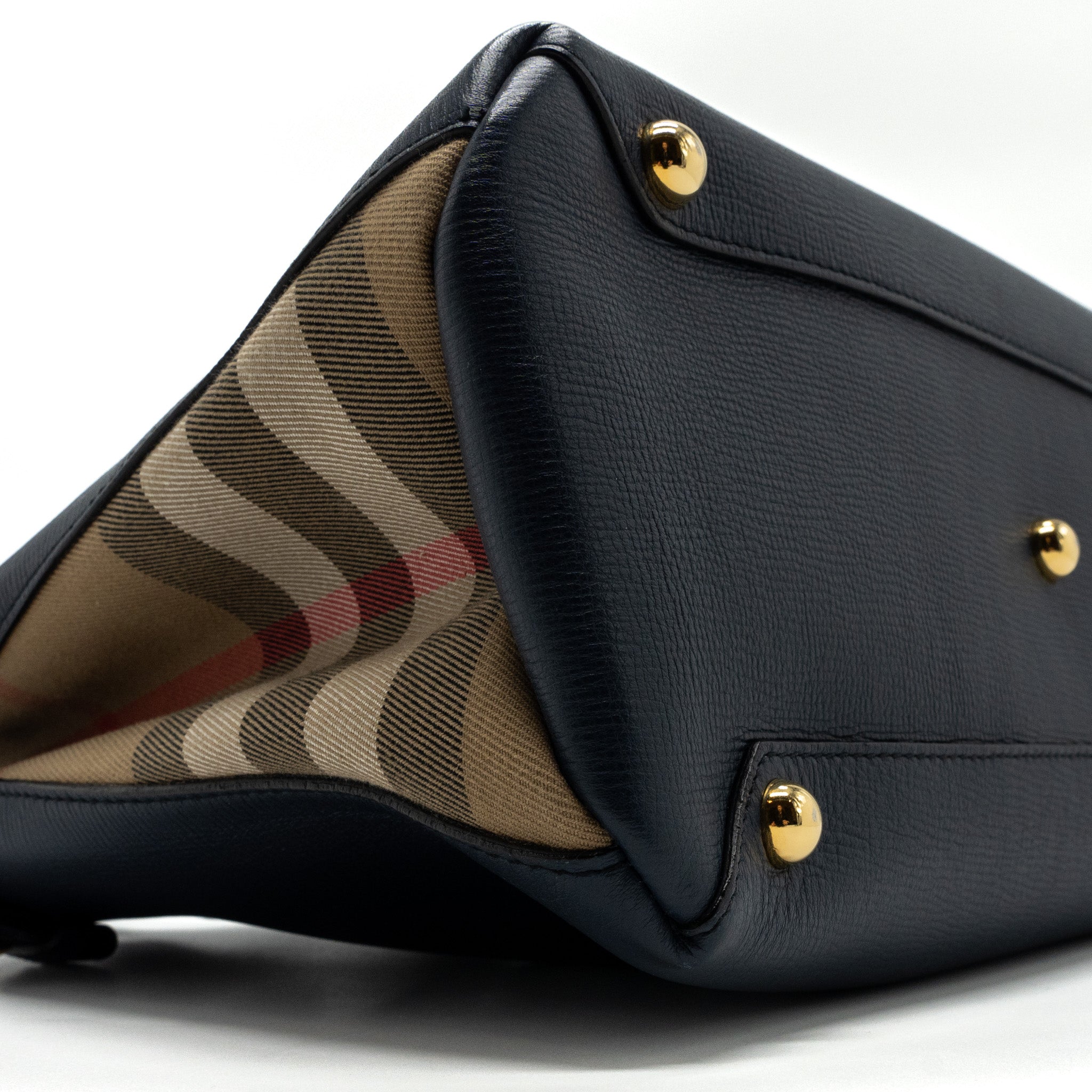 burberry-the-large-banner-bag-calfskin-dark-blue-multicolour-ghw
