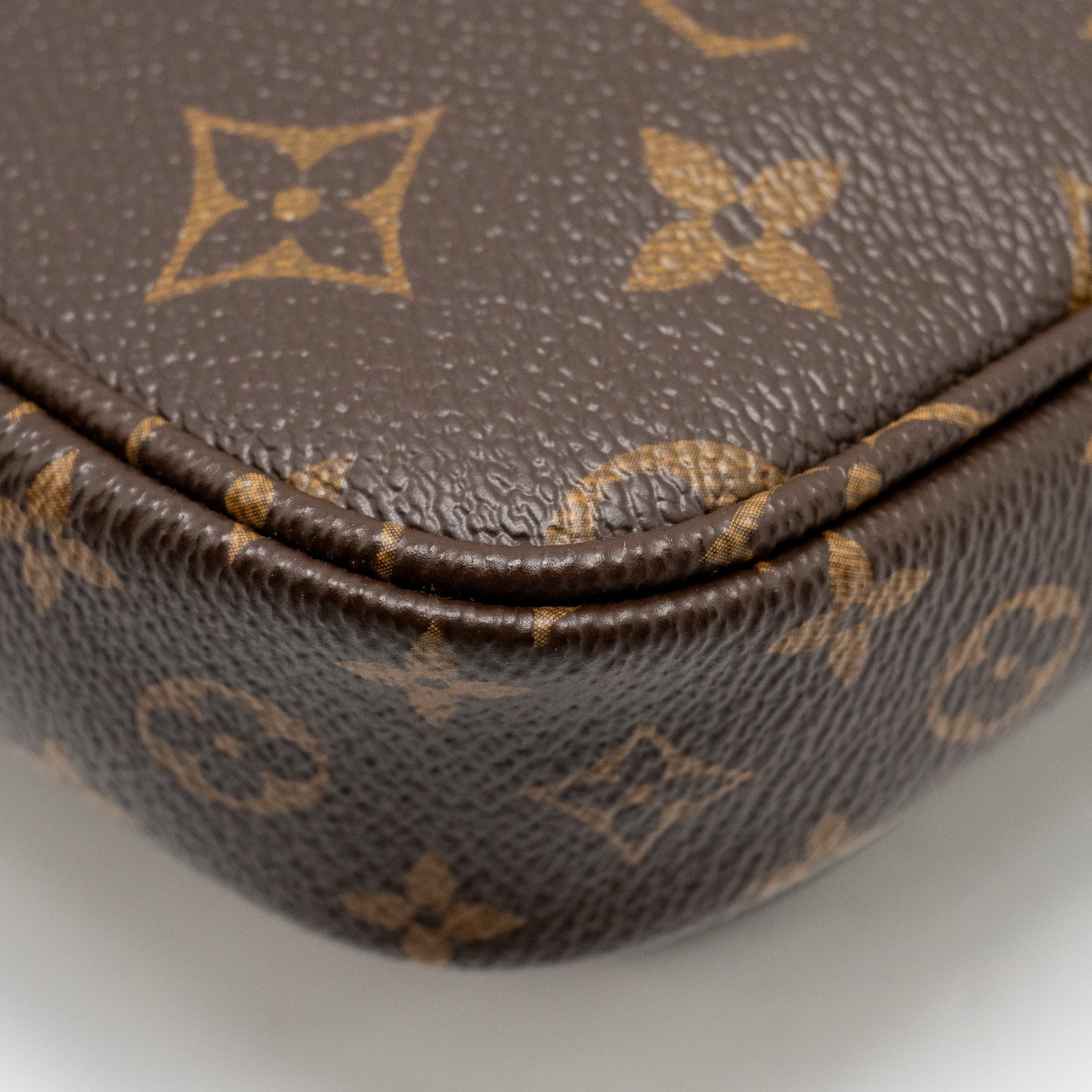 louis-vuitton-multi-pochette-accessories-monogram-canvas-ghw