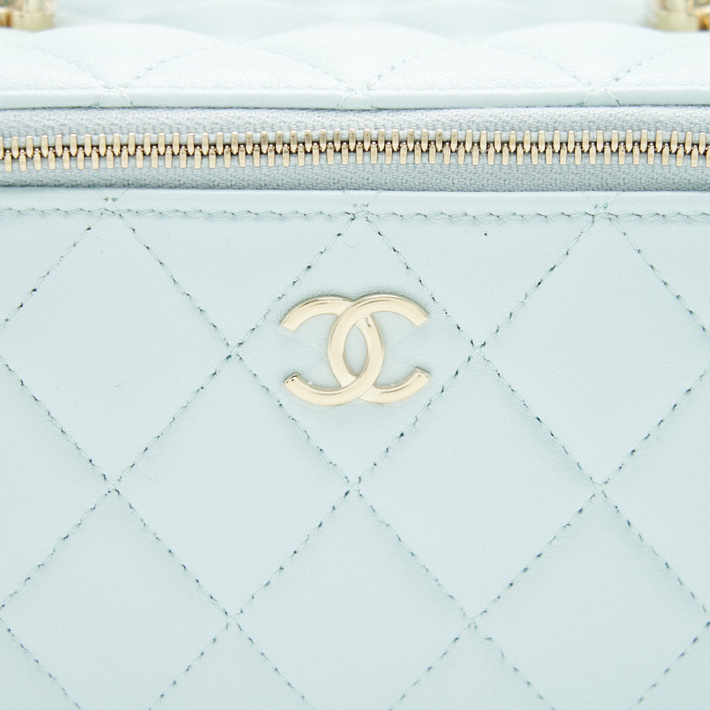 chanel-21k-rectangular-top-handle-vanity-with-chain-baby-blue-lghw-1