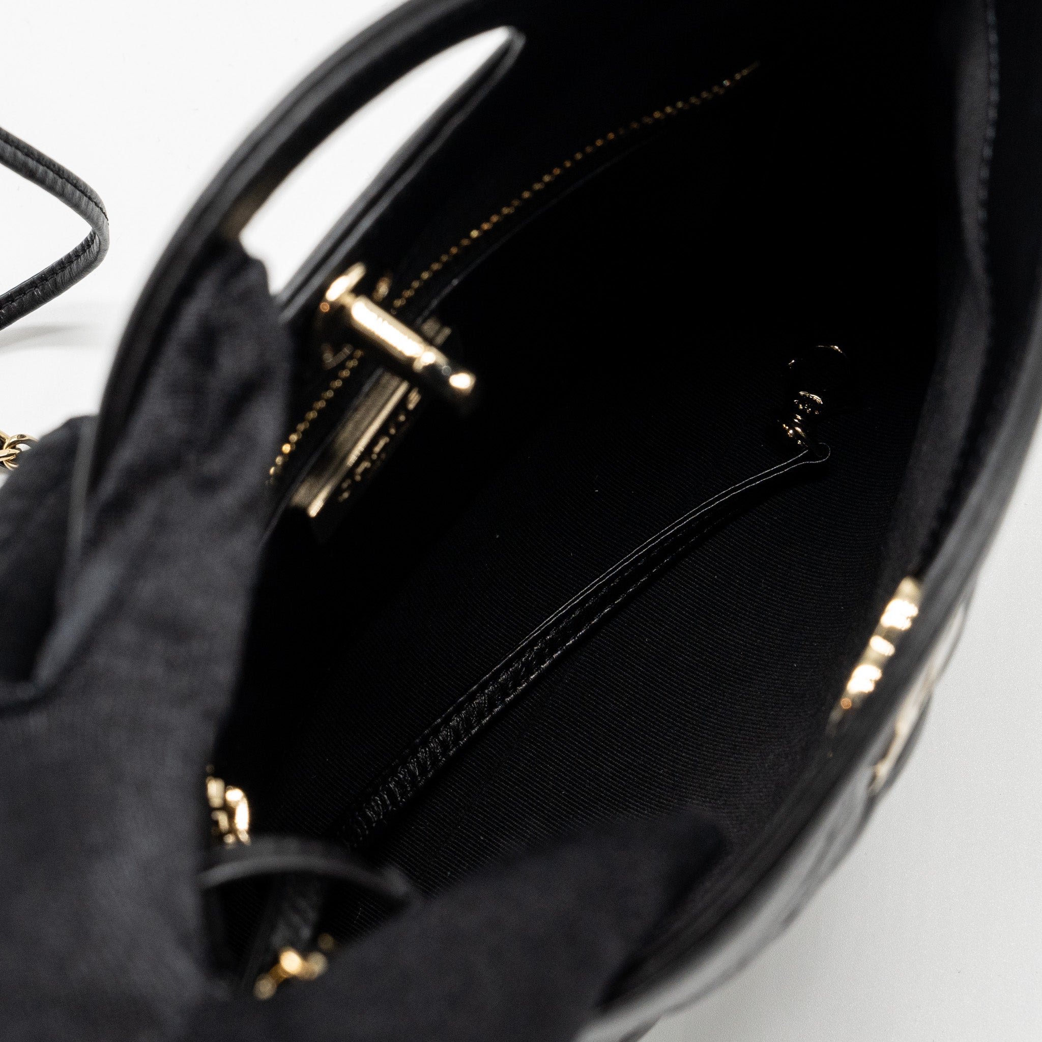 chanel-23a-mini-31-bag-calfskin-black-lghw-microchip