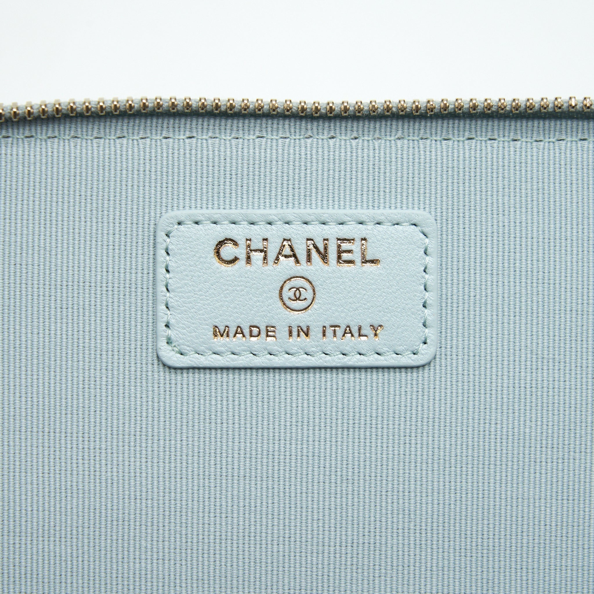 chanel-21k-rectangular-top-handle-vanity-with-chain-baby-blue-lghw-1