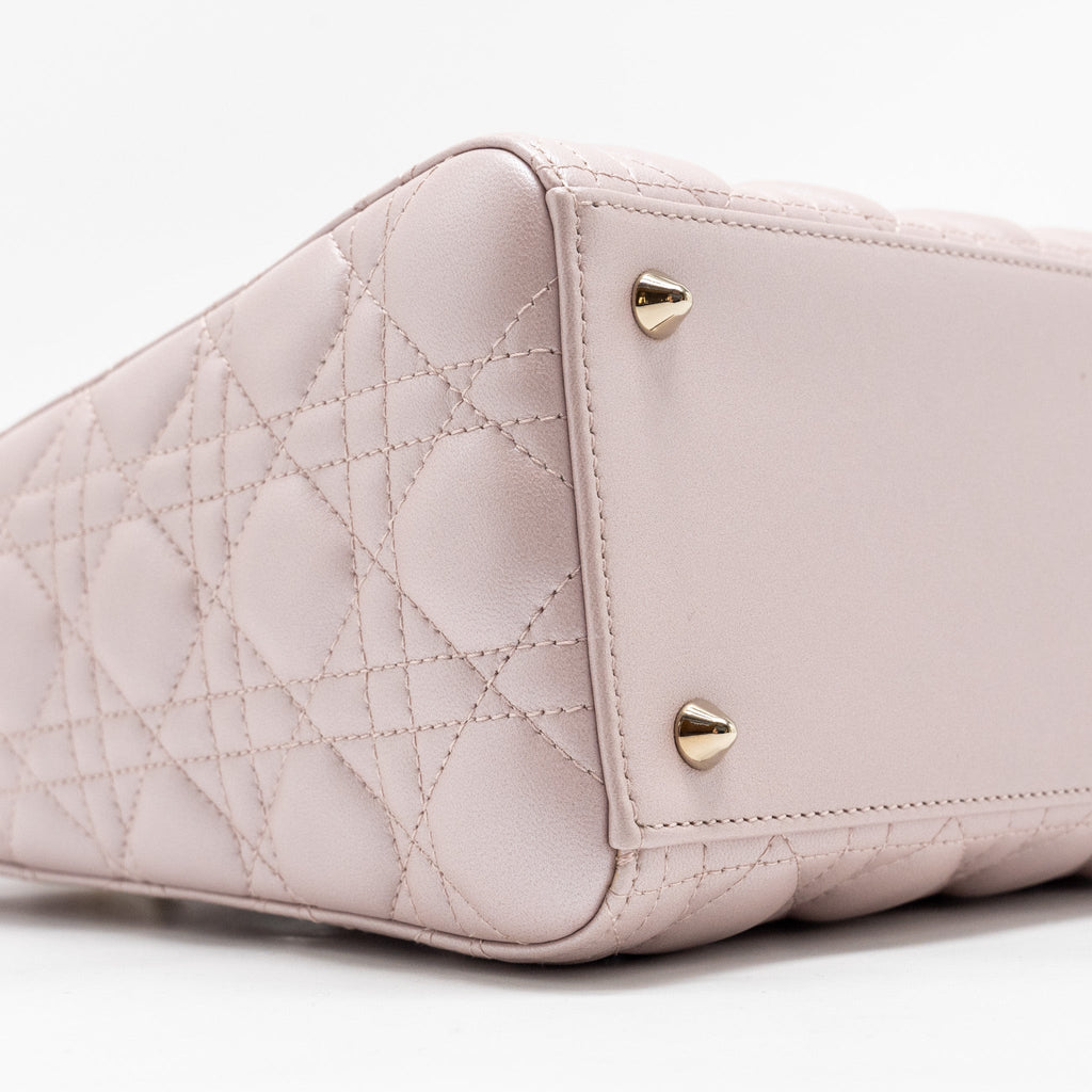 dior-medium-lady-dior-lambskin-iridescent-pink-lghw