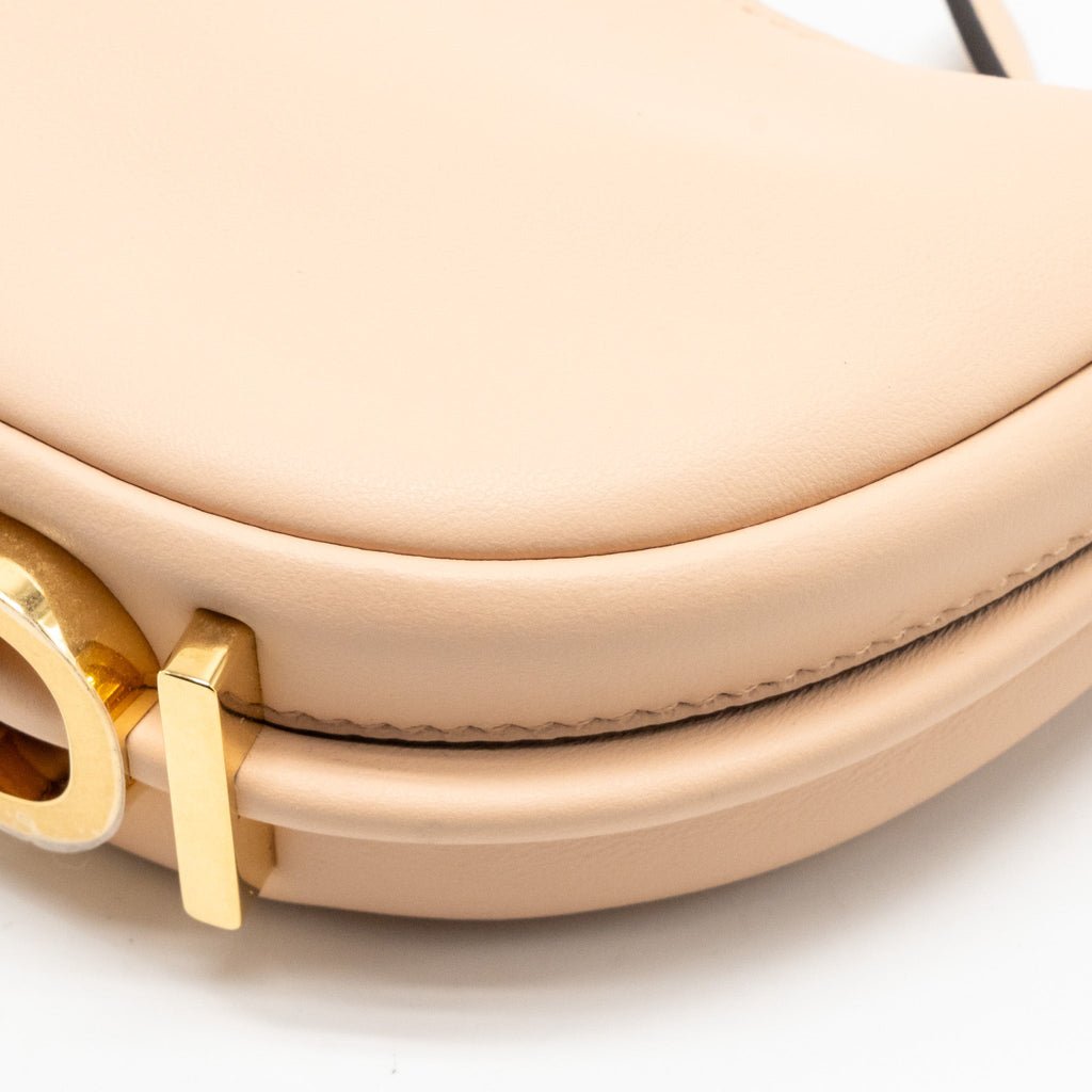 fendi-nano-fendigraphy-smooth-calfskin-pink-ghw
