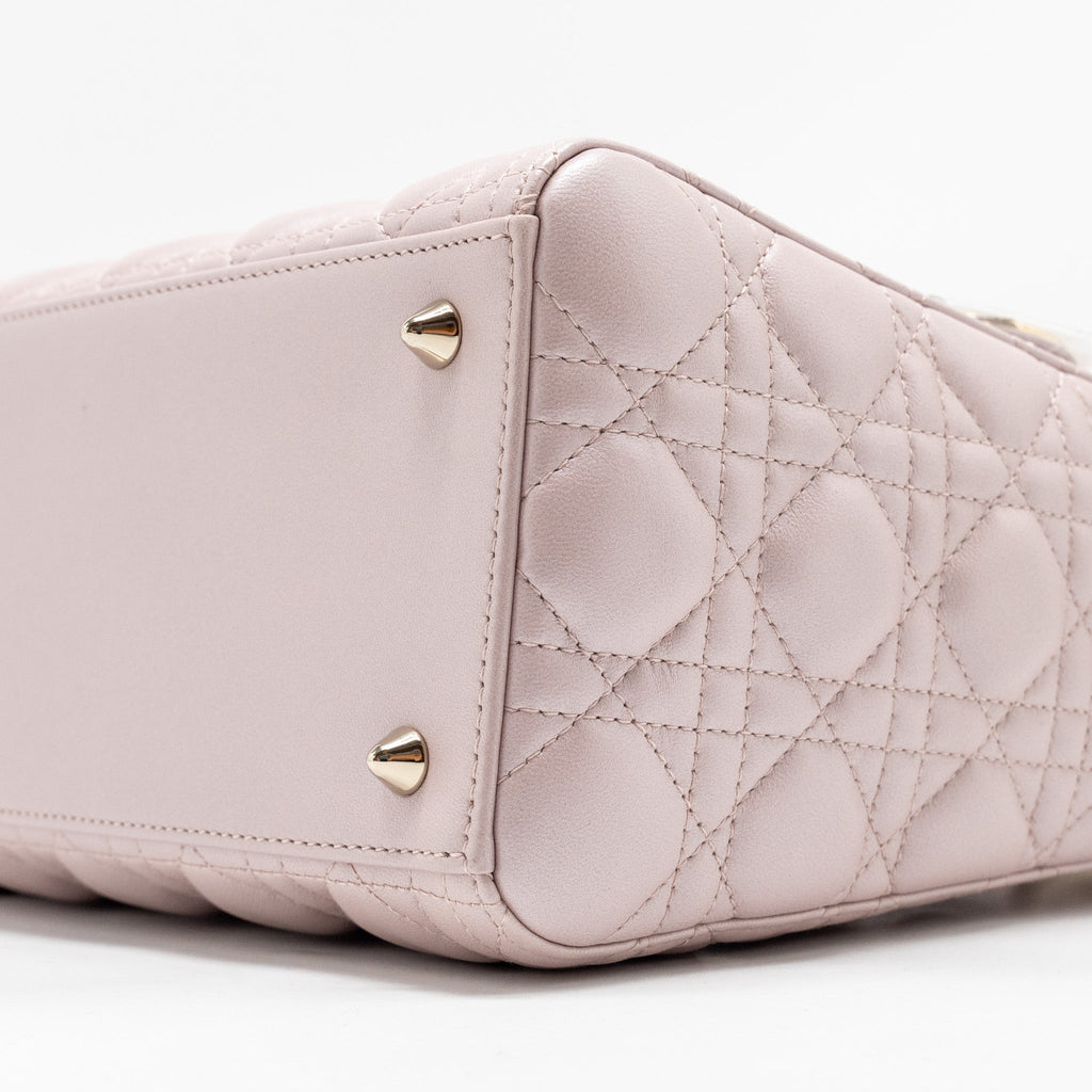 dior-medium-lady-dior-lambskin-iridescent-pink-lghw