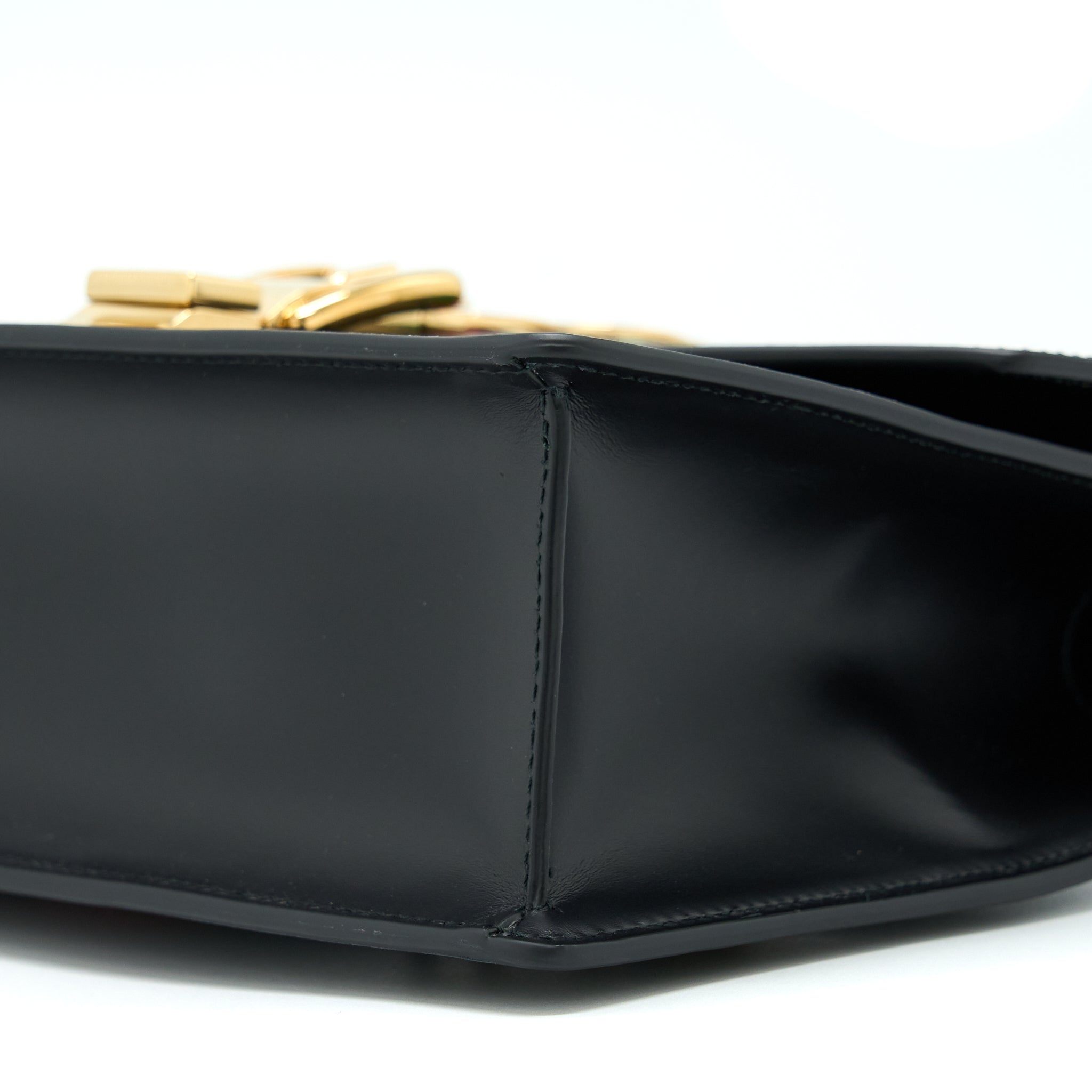 gucci-sylvie-bag-black-ghw